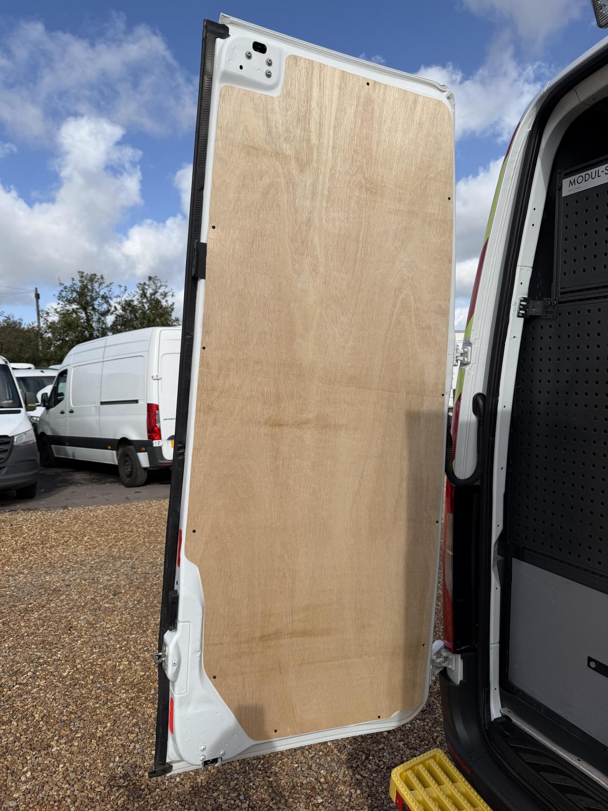 2021 Mercedes-Benz Sprinter 2.1 316 CDI Progressive Panel Van 5dr Diesel Manual RWD L2 H2 Euro 6 (s/s) (163 ps) - Thumbnail 42