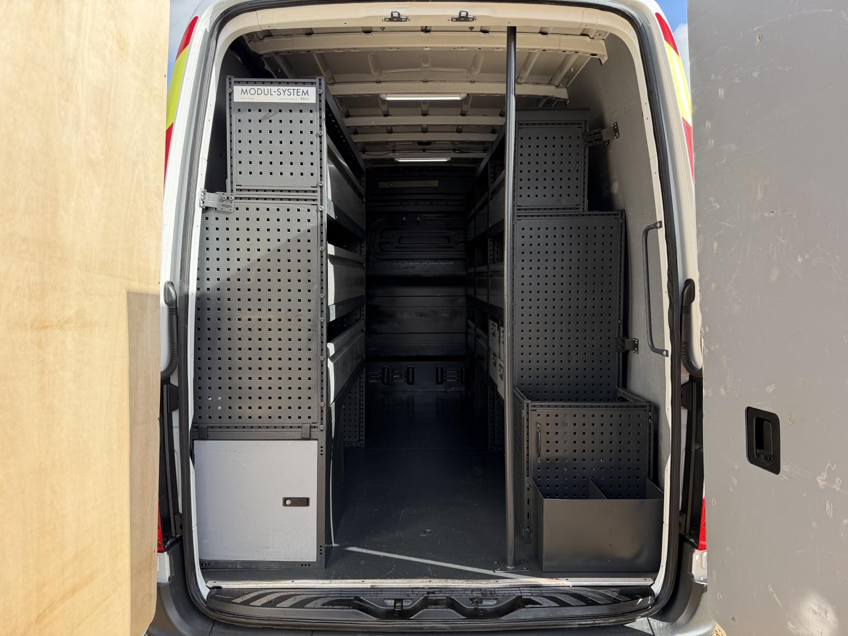 2021 Mercedes-Benz Sprinter 2.1 316 CDI Progressive Panel Van 5dr Diesel Manual RWD L2 H2 Euro 6 (s/s) (163 ps) - Thumbnail 3