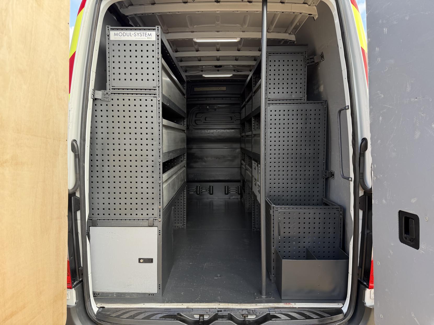 2021 Mercedes-Benz Sprinter 2.1 316 CDI Progressive Panel Van 5dr Diesel Manual RWD L2 H2 Euro 6 (s/s) (163 ps) - Thumbnail 48