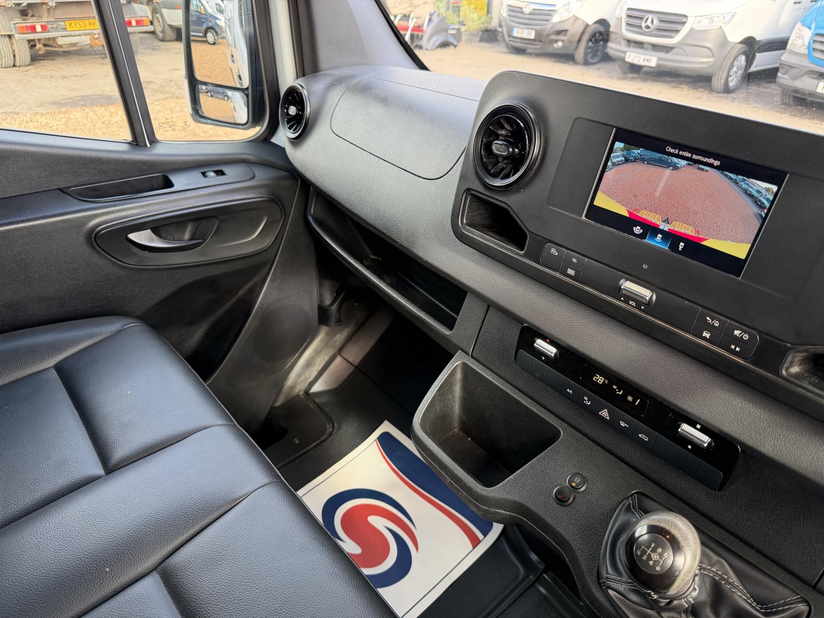 2021 Mercedes-Benz Sprinter 2.1 316 CDI Progressive Panel Van 5dr Diesel Manual RWD L2 H2 Euro 6 (s/s) (163 ps) - Thumbnail 29