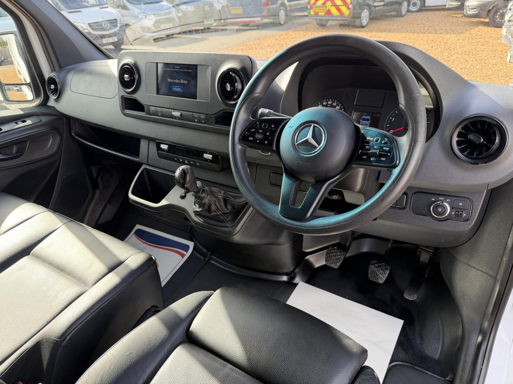 2021 Mercedes-Benz Sprinter 2.1 316 CDI Progressive Panel Van 5dr Diesel Manual RWD L2 H2 Euro 6 (s/s) (163 ps) - Thumbnail 2