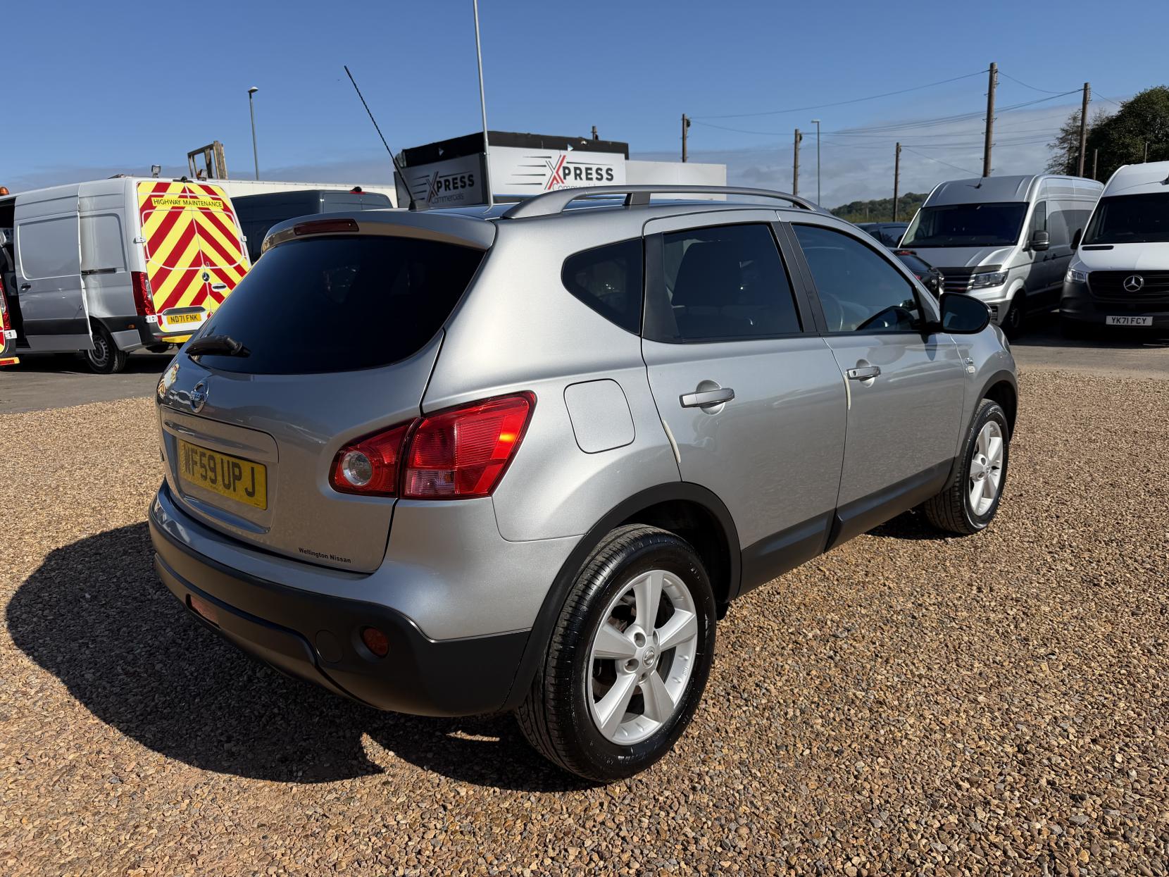 2010 Nissan Qashqai 1.6 n-tec Hatchback 5dr Petrol Manual 2WD (159 g/km, 113 bhp) - Thumbnail 10
