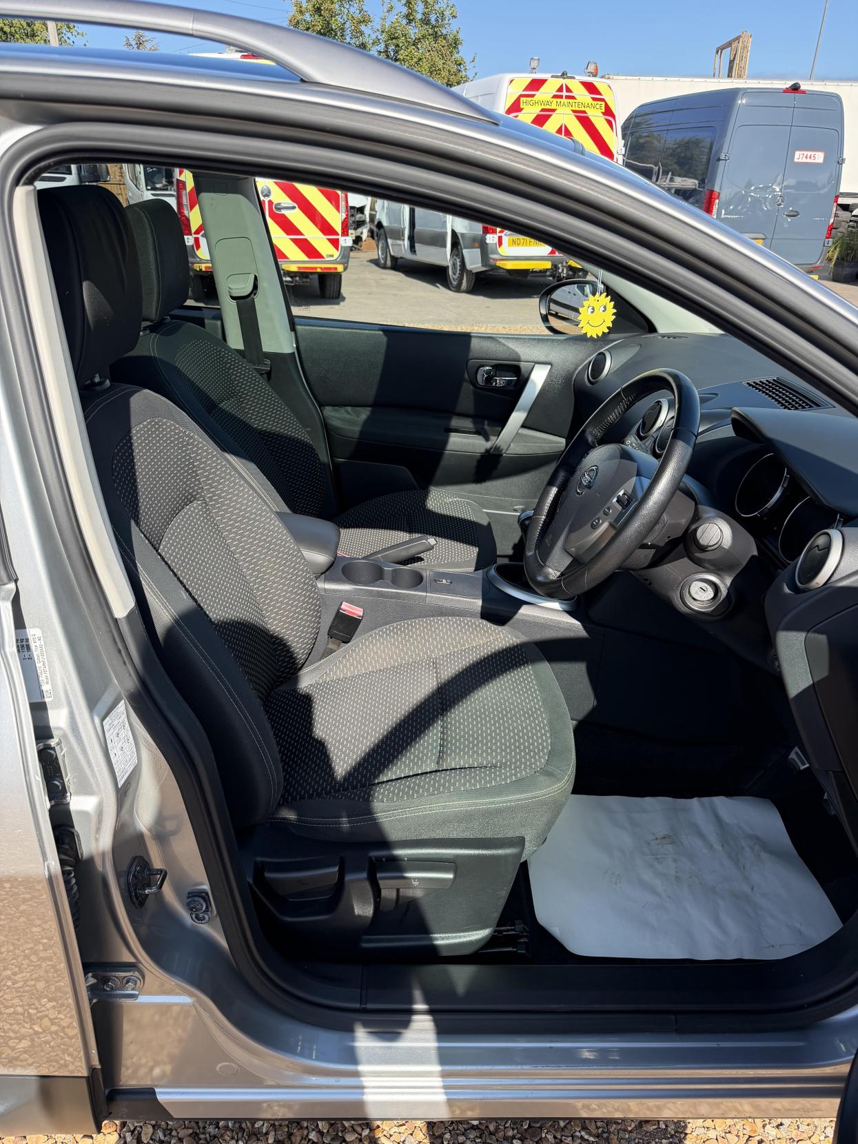 2010 Nissan Qashqai 1.6 n-tec Hatchback 5dr Petrol Manual 2WD (159 g/km, 113 bhp) - Thumbnail 13