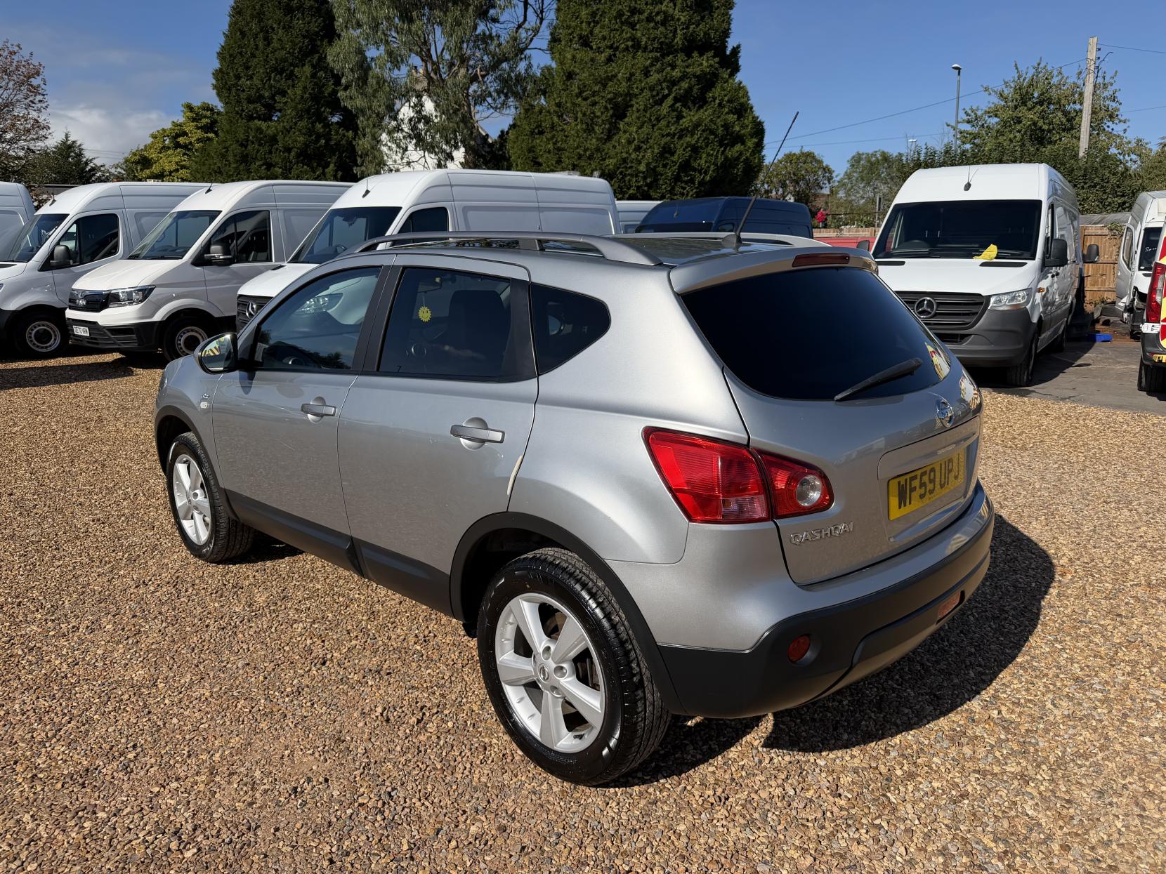 2010 Nissan Qashqai 1.6 n-tec Hatchback 5dr Petrol Manual 2WD (159 g/km, 113 bhp) - Thumbnail 9