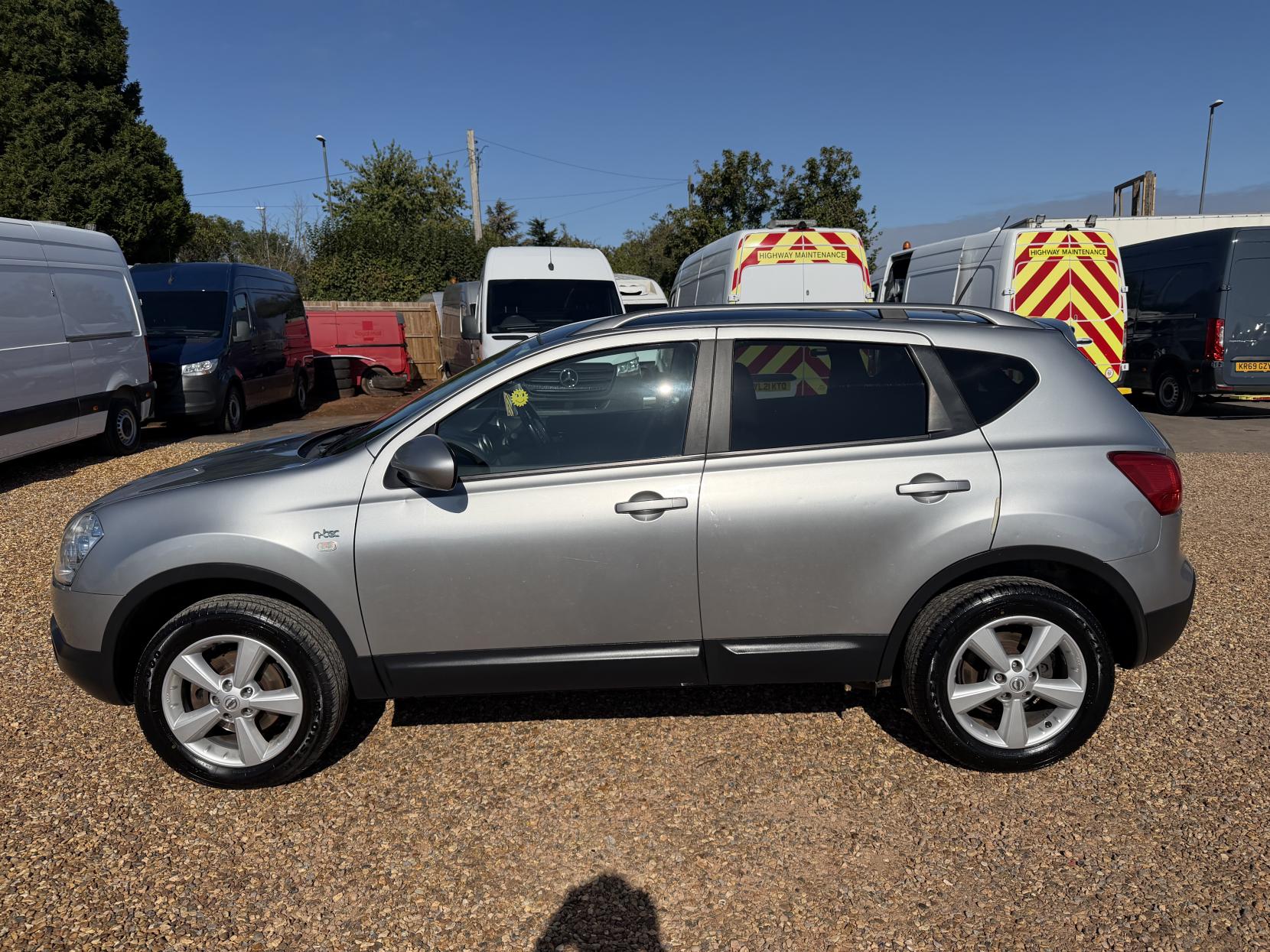 2010 Nissan Qashqai 1.6 n-tec Hatchback 5dr Petrol Manual 2WD (159 g/km, 113 bhp) - Thumbnail 8