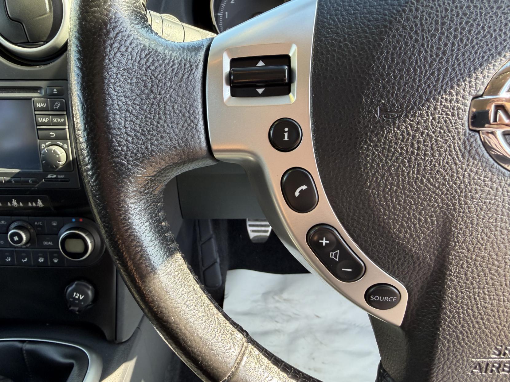 2010 Nissan Qashqai 1.6 n-tec Hatchback 5dr Petrol Manual 2WD (159 g/km, 113 bhp) - Thumbnail 16