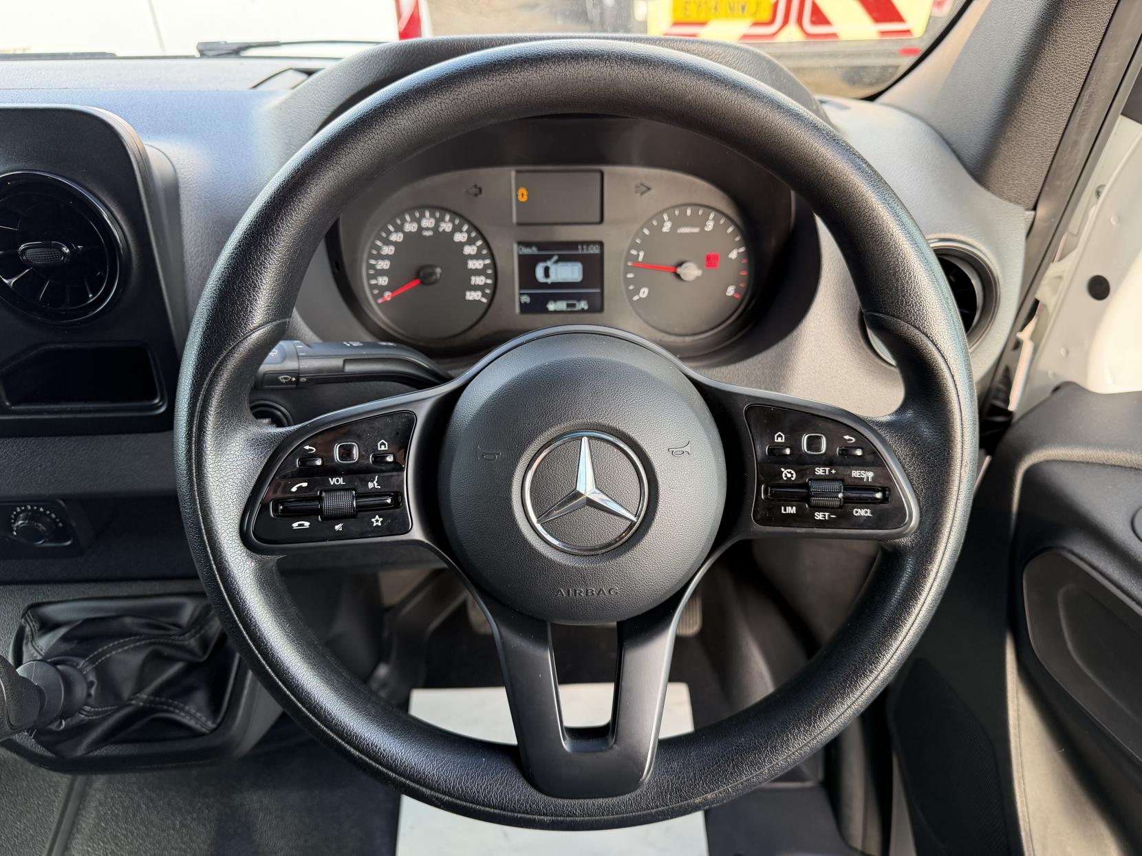 2021 Mercedes-Benz Sprinter 2.0 315 CDI Progressive Panel Van 5dr Diesel Manual RWD L3 H2 Euro 6 (s/s) (150 ps) - Thumbnail 16