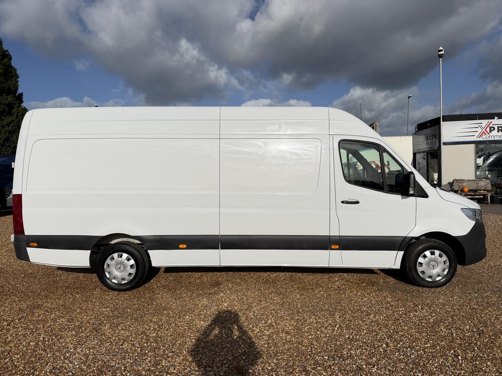 2021 Mercedes-Benz Sprinter 2.0 315 CDI Progressive Panel Van 5dr Diesel Manual RWD L3 H2 Euro 6 (s/s) (150 ps) - Thumbnail 12