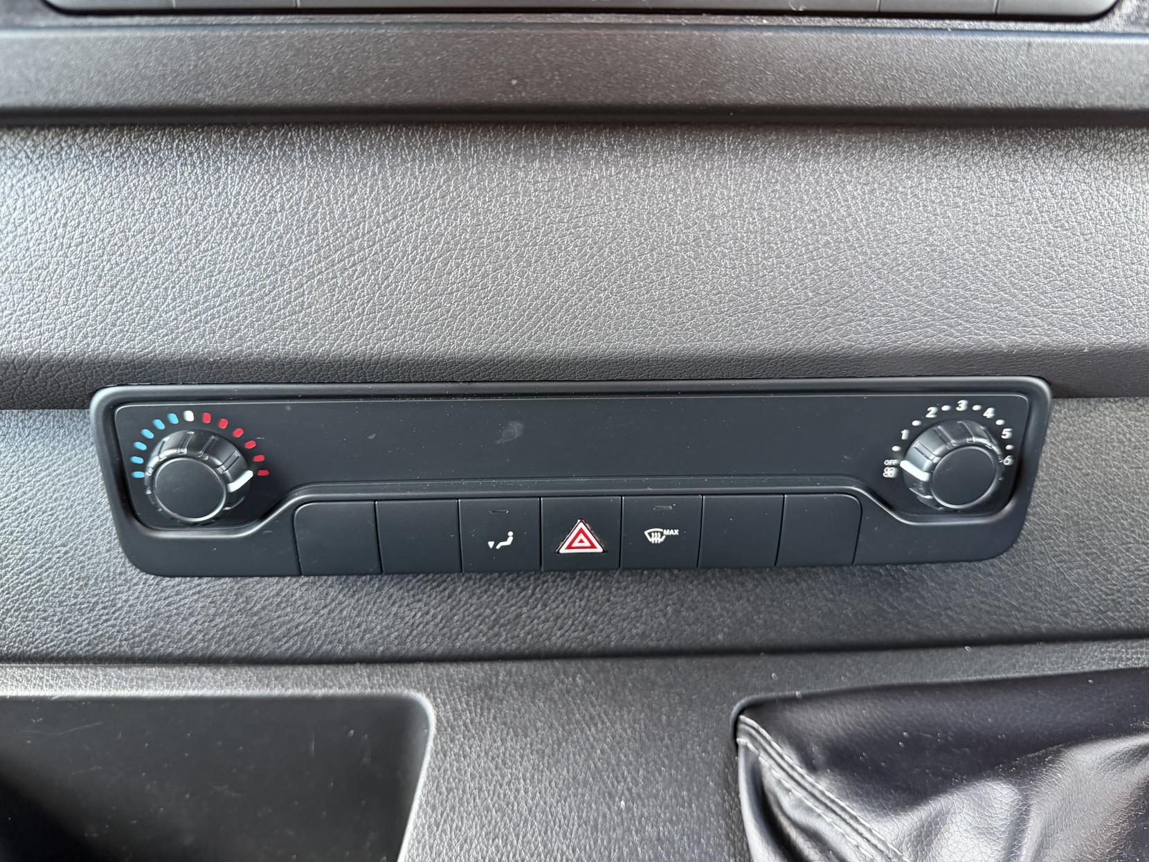 2021 Mercedes-Benz Sprinter 2.0 315 CDI Progressive Panel Van 5dr Diesel Manual RWD L3 H2 Euro 6 (s/s) (150 ps) - Thumbnail 22