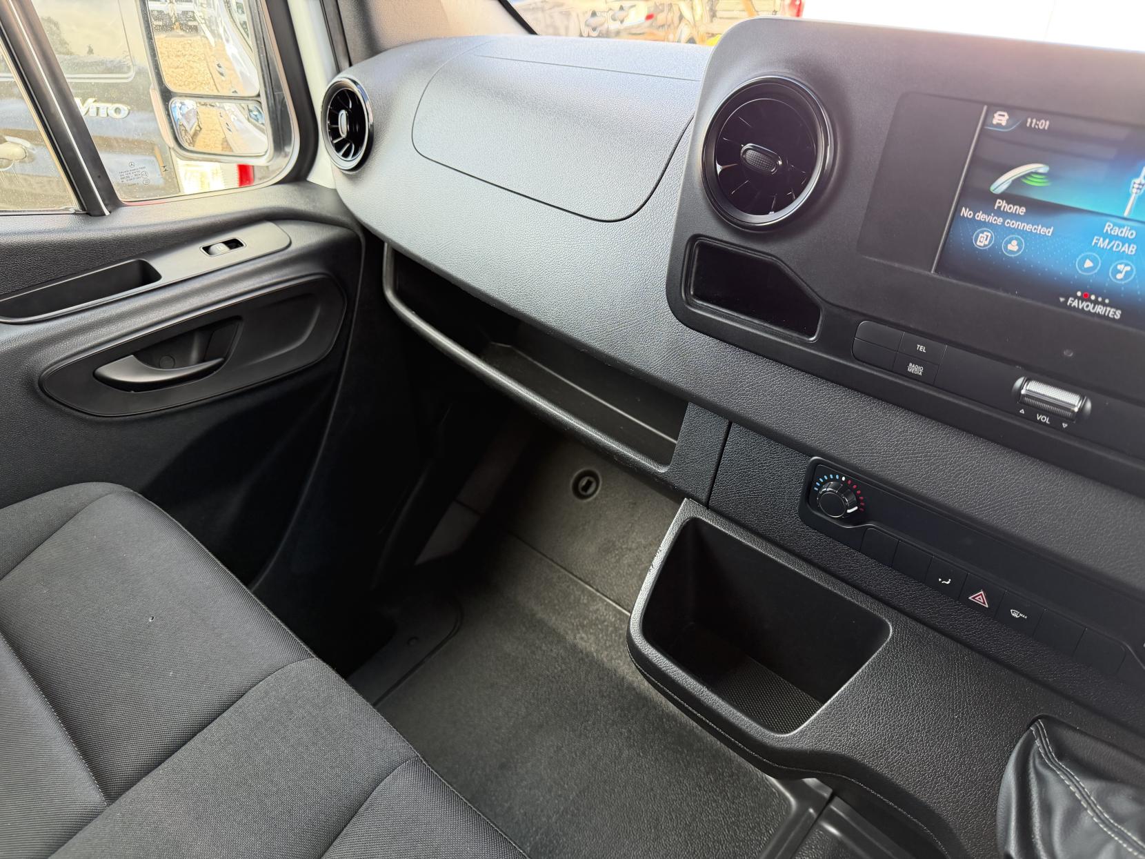 2021 Mercedes-Benz Sprinter 2.0 315 CDI Progressive Panel Van 5dr Diesel Manual RWD L3 H2 Euro 6 (s/s) (150 ps) - Thumbnail 28