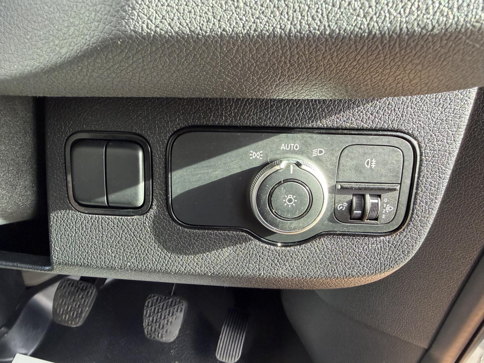 2021 Mercedes-Benz Sprinter 2.0 315 CDI Progressive Panel Van 5dr Diesel Manual RWD L3 H2 Euro 6 (s/s) (150 ps) - Thumbnail 24
