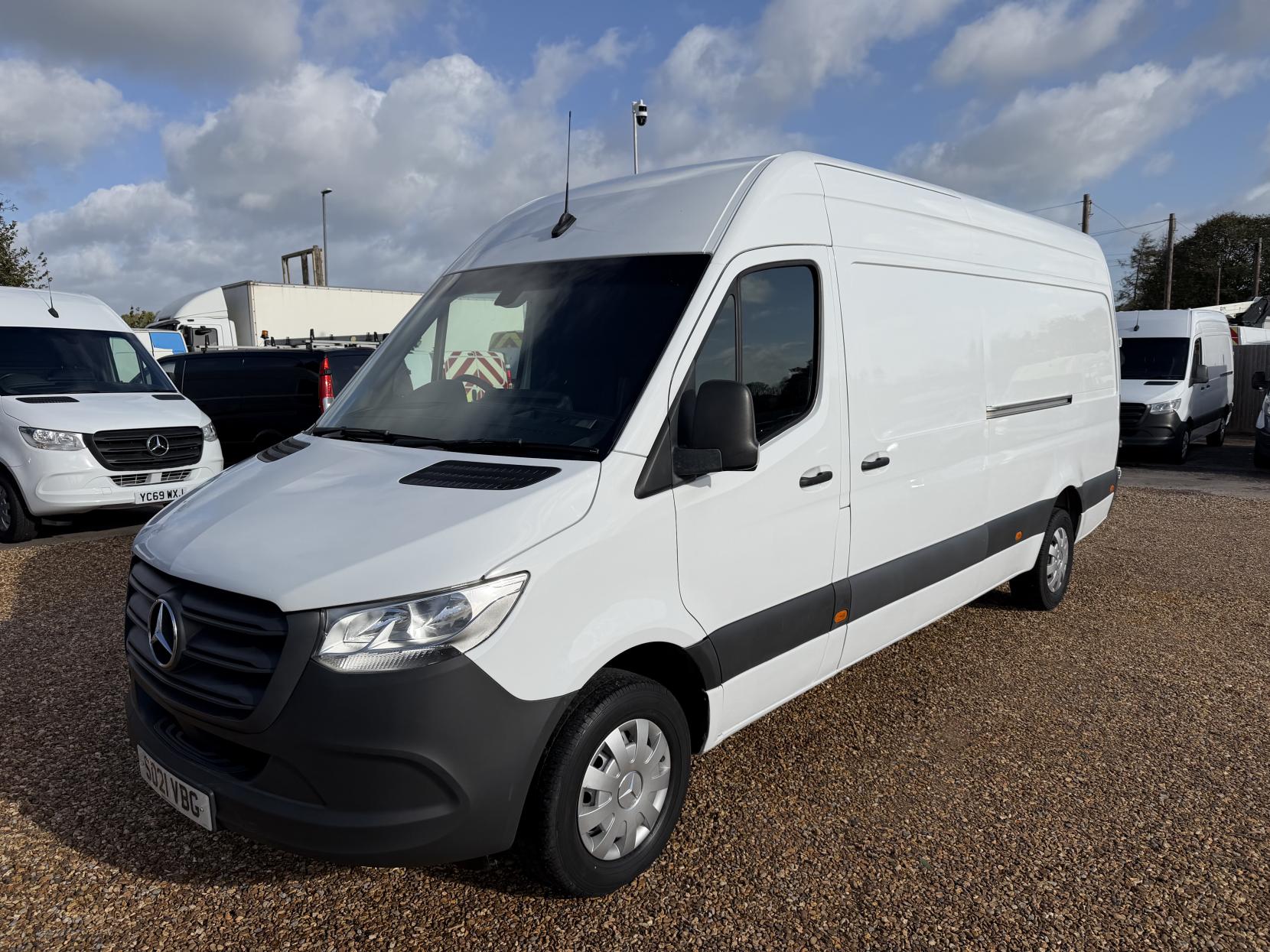 2021 Mercedes-Benz Sprinter 2.0 315 CDI Progressive Panel Van 5dr Diesel Manual RWD L3 H2 Euro 6 (s/s) (150 ps) - Thumbnail 7