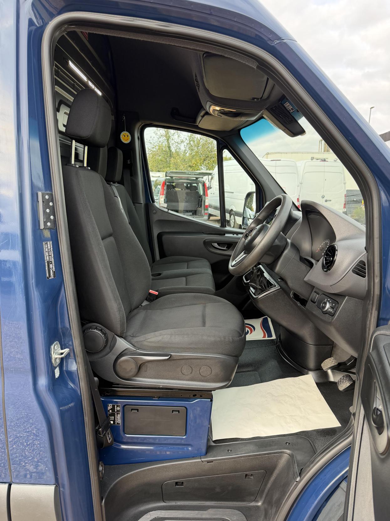 2020 Mercedes-Benz Sprinter 2.1 316 CDI Panel Van 5dr Diesel Manual RWD L2 H2 Euro 6 (163 ps) - Thumbnail 14