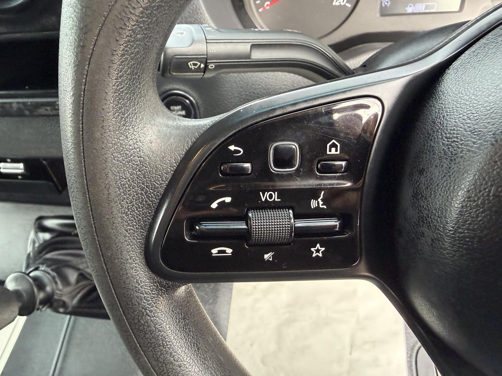 2020 Mercedes-Benz Sprinter 2.1 316 CDI Panel Van 5dr Diesel Manual RWD L2 H2 Euro 6 (163 ps) - Thumbnail 17