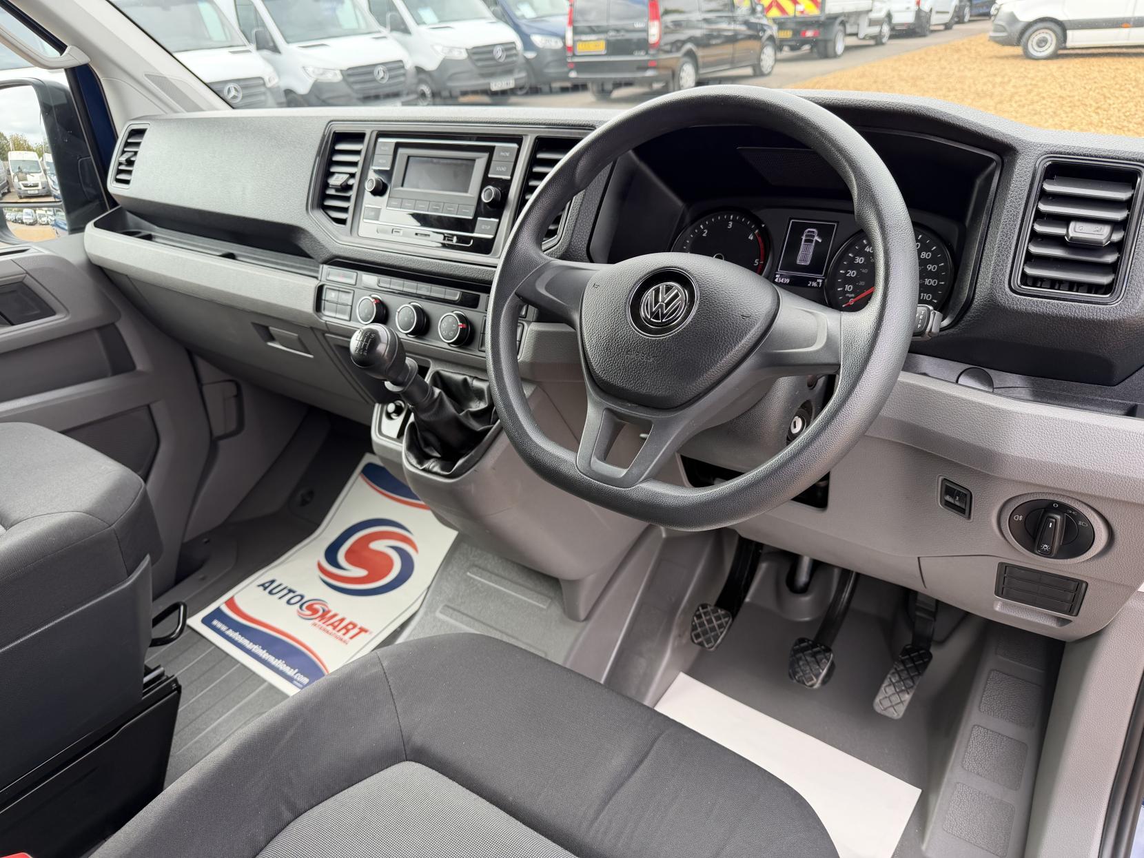 2022 Volkswagen Crafter 2.0 TDI CR35 Startline Panel Van 5dr Diesel Manual FWD MWB High Roof Euro 6 (s/s) (140 ps) - Thumbnail 2