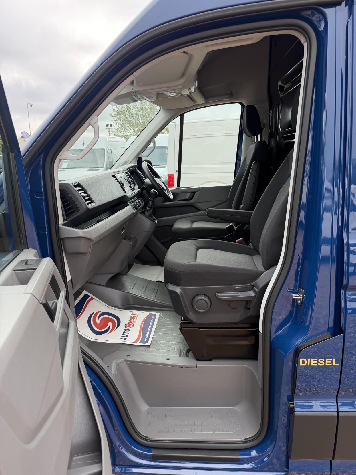 2022 Volkswagen Crafter 2.0 TDI CR35 Startline Panel Van 5dr Diesel Manual FWD MWB High Roof Euro 6 (s/s) (140 ps) - Thumbnail 30
