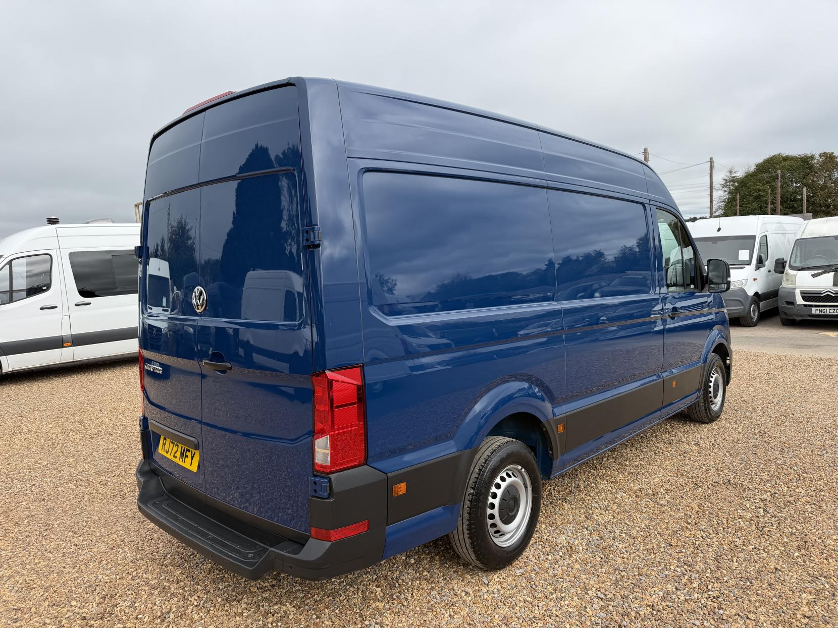 2022 Volkswagen Crafter 2.0 TDI CR35 Startline Panel Van 5dr Diesel Manual FWD MWB High Roof Euro 6 (s/s) (140 ps) - Thumbnail 11