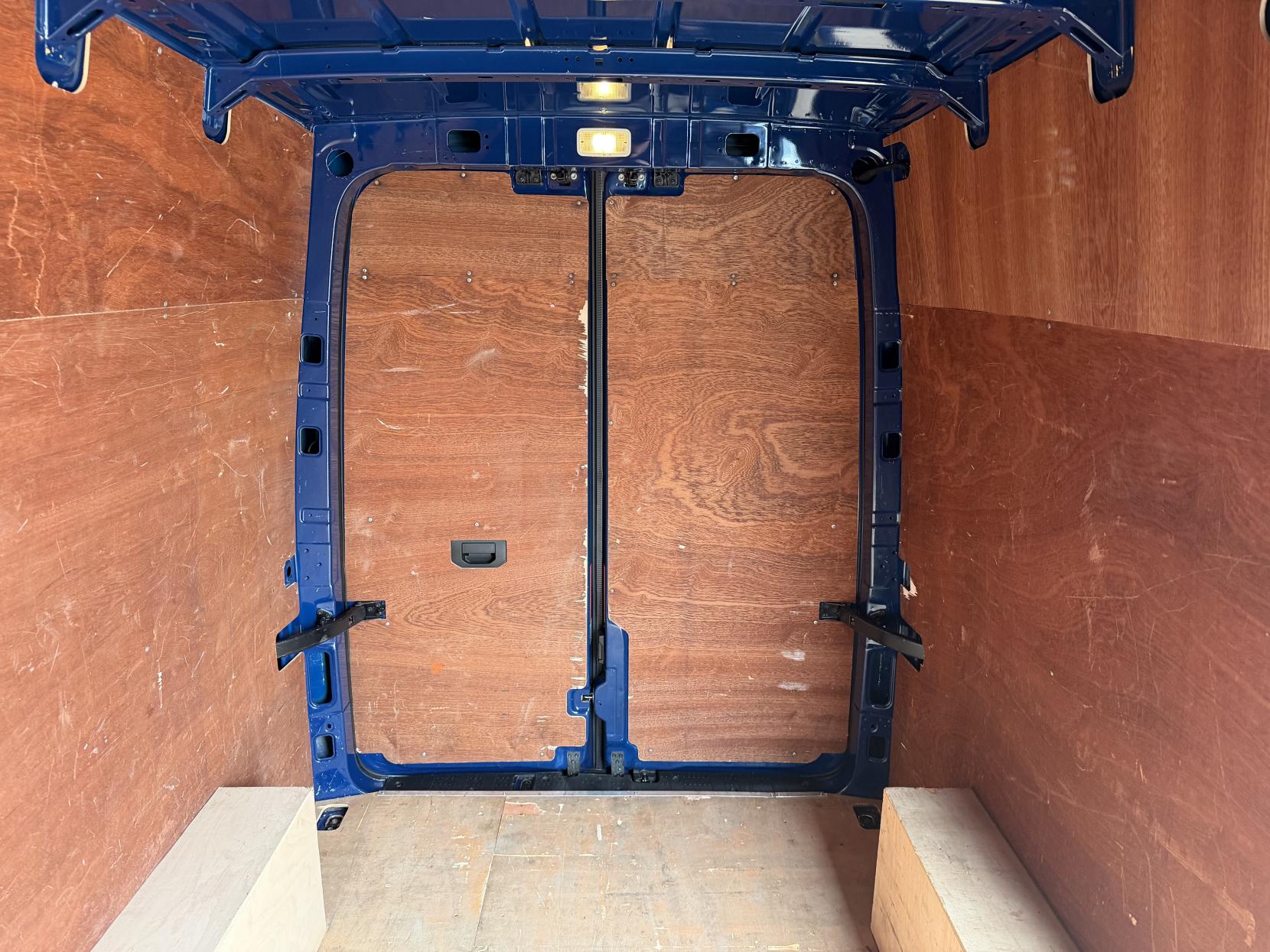 2022 Volkswagen Crafter 2.0 TDI CR35 Startline Panel Van 5dr Diesel Manual FWD MWB High Roof Euro 6 (s/s) (140 ps) - Thumbnail 34