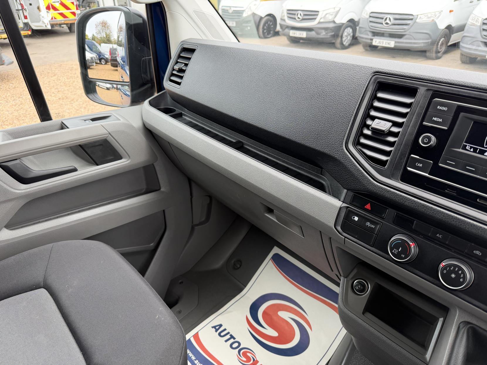 2022 Volkswagen Crafter 2.0 TDI CR35 Startline Panel Van 5dr Diesel Manual FWD MWB High Roof Euro 6 (s/s) (140 ps) - Thumbnail 29
