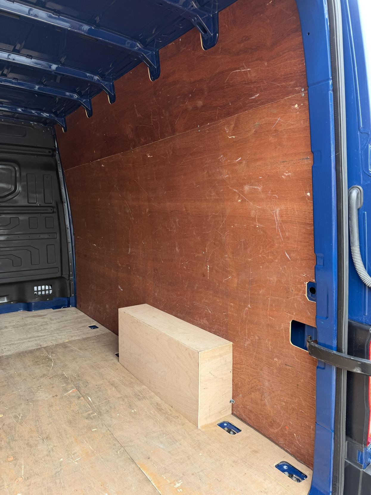 2022 Volkswagen Crafter 2.0 TDI CR35 Startline Panel Van 5dr Diesel Manual FWD MWB High Roof Euro 6 (s/s) (140 ps) - Thumbnail 40
