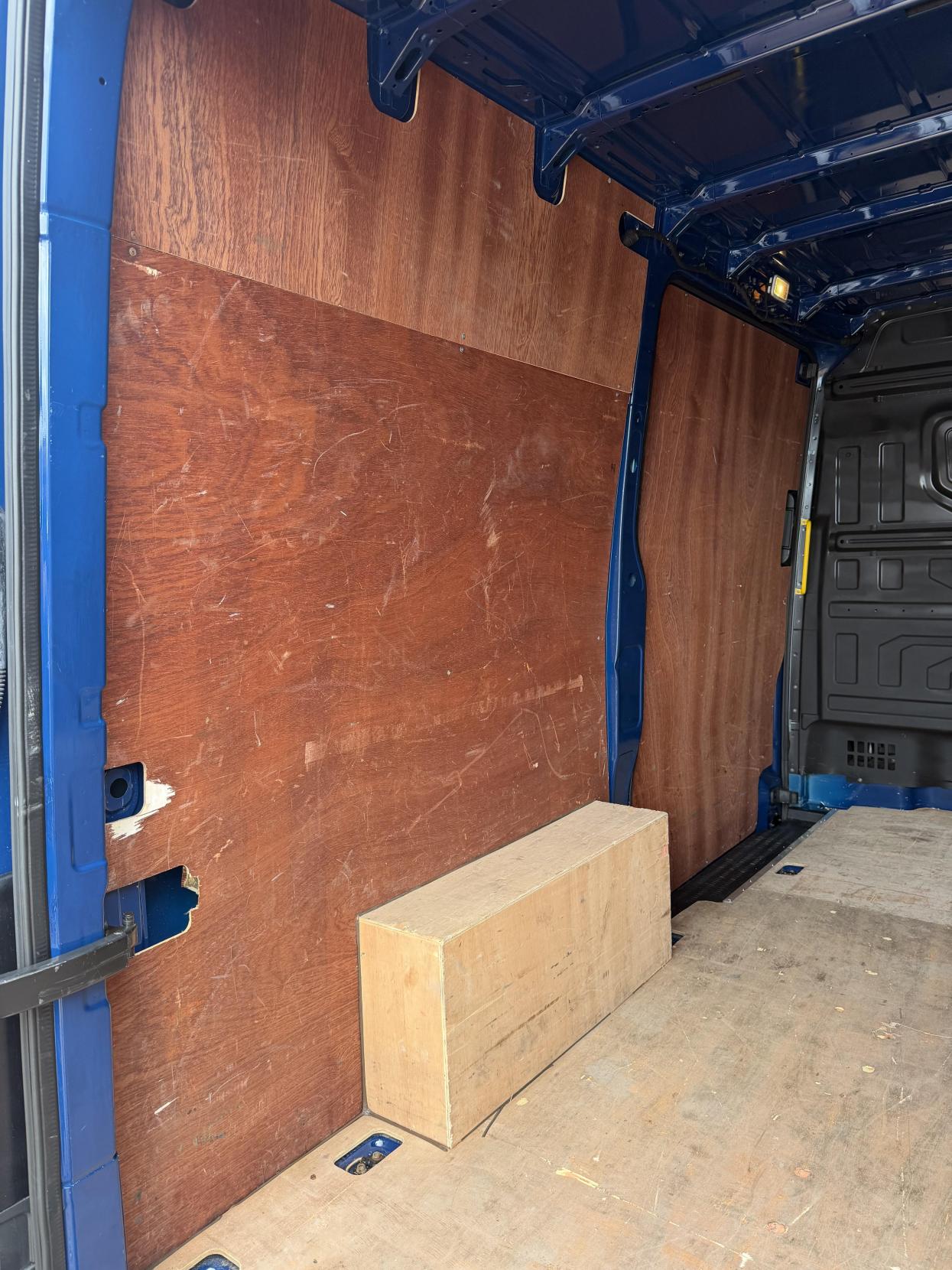 2022 Volkswagen Crafter 2.0 TDI CR35 Startline Panel Van 5dr Diesel Manual FWD MWB High Roof Euro 6 (s/s) (140 ps) - Thumbnail 43