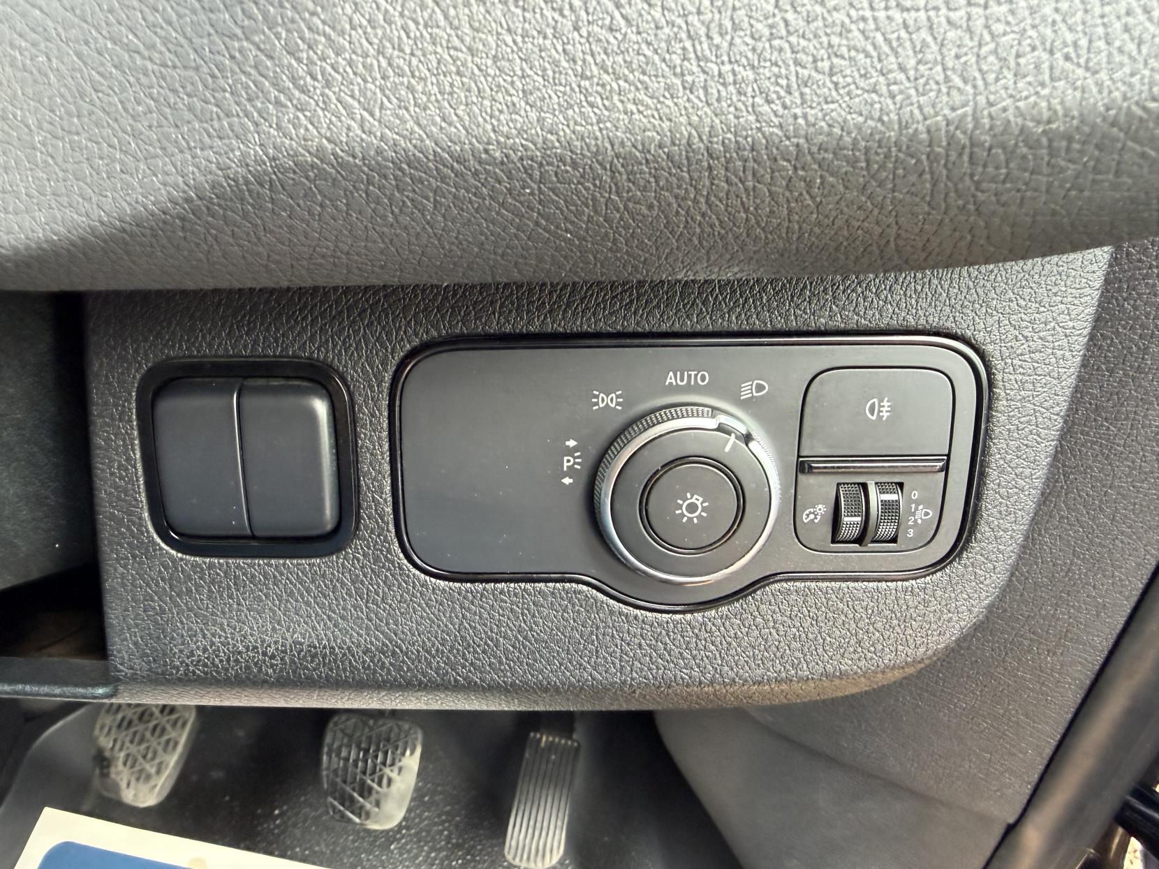 2019 Mercedes-Benz Sprinter 2.1 314 CDI Panel Van 5dr Diesel Manual RWD L2 H2 Euro 6 (s/s) (143 ps) - Thumbnail 24