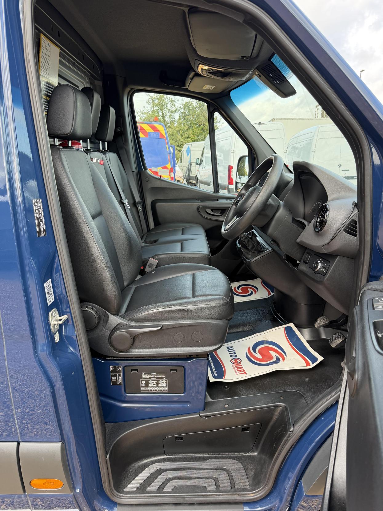 2019 Mercedes-Benz Sprinter 2.1 314 CDI Panel Van 5dr Diesel Manual RWD L2 H2 Euro 6 (s/s) (143 ps) - Thumbnail 14