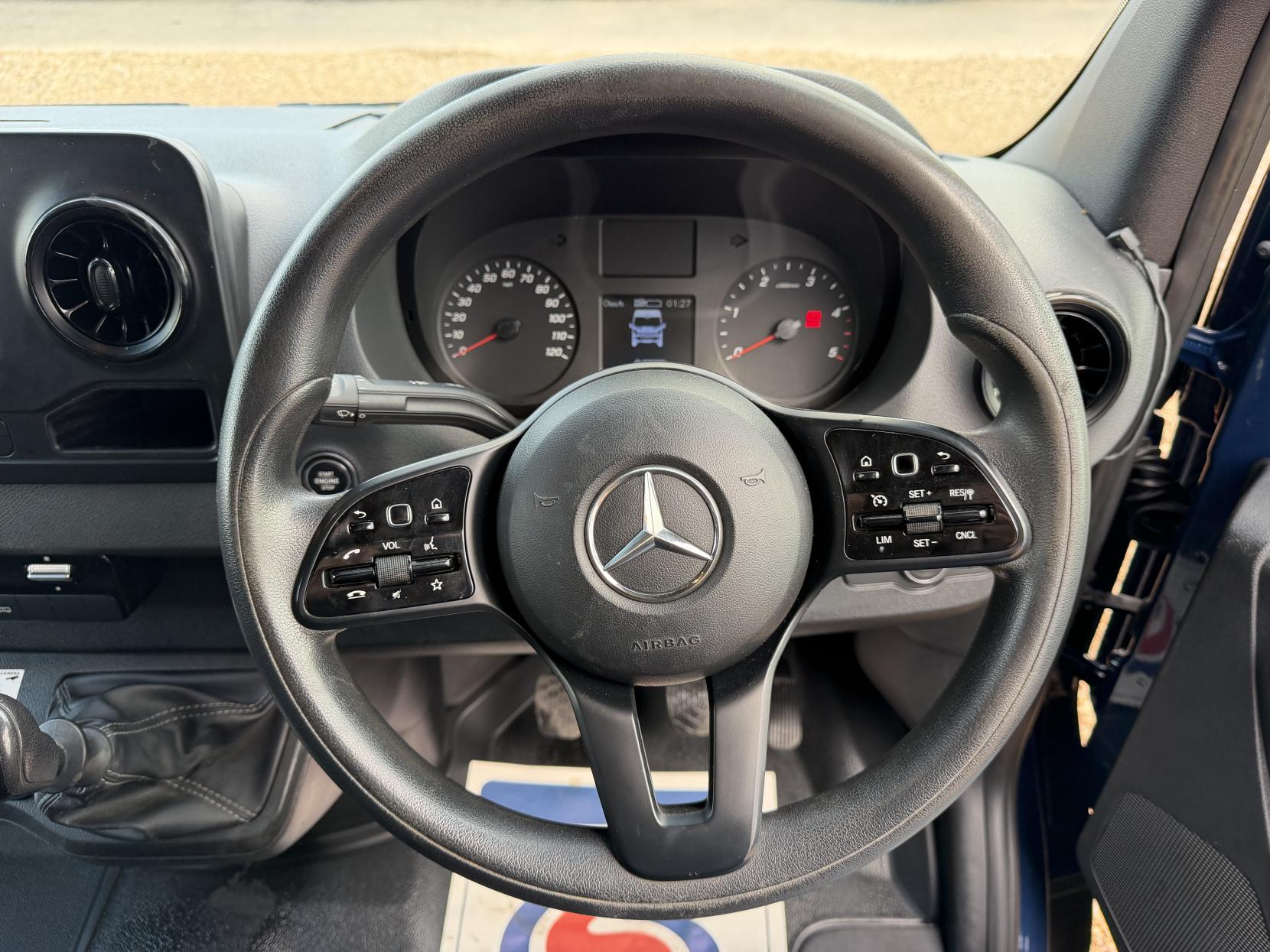 2019 Mercedes-Benz Sprinter 2.1 314 CDI Panel Van 5dr Diesel Manual RWD L2 H2 Euro 6 (s/s) (143 ps) - Thumbnail 16