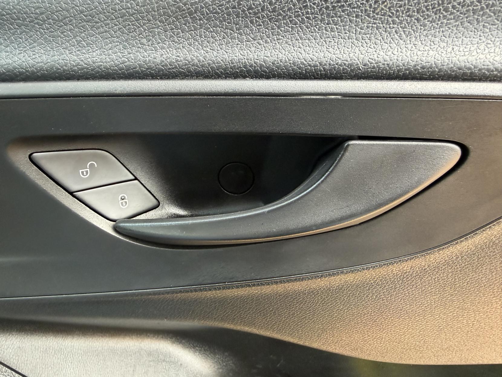 2019 Mercedes-Benz Sprinter 2.1 314 CDI Panel Van 5dr Diesel Manual RWD L2 H2 Euro 6 (s/s) (143 ps) - Thumbnail 25