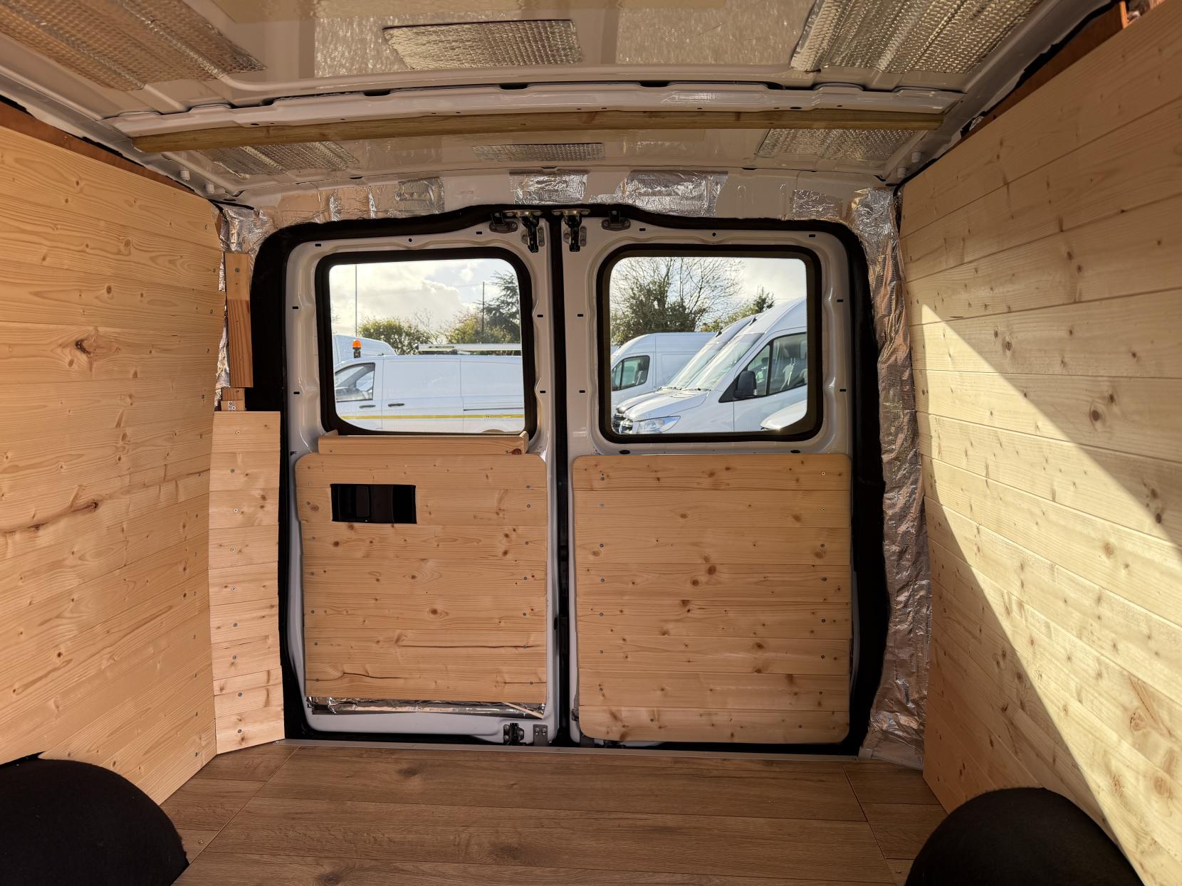 2021 Mercedes-Benz Vito 1.7 114 CDI Progressive Panel Van 5dr Diesel Manual FWD L2 Euro 6 (s/s) (LWB) (136 ps) - Thumbnail 37