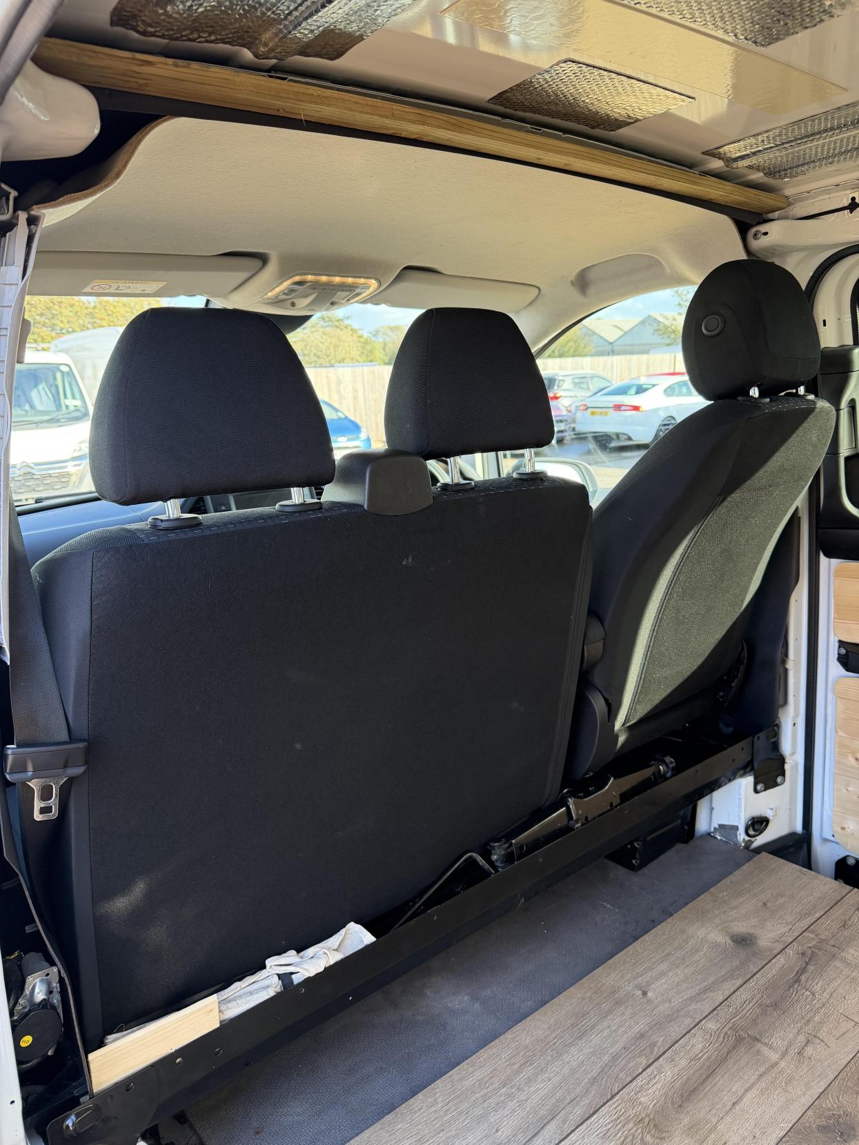 2021 Mercedes-Benz Vito 1.7 114 CDI Progressive Panel Van 5dr Diesel Manual FWD L2 Euro 6 (s/s) (LWB) (136 ps) - Thumbnail 32