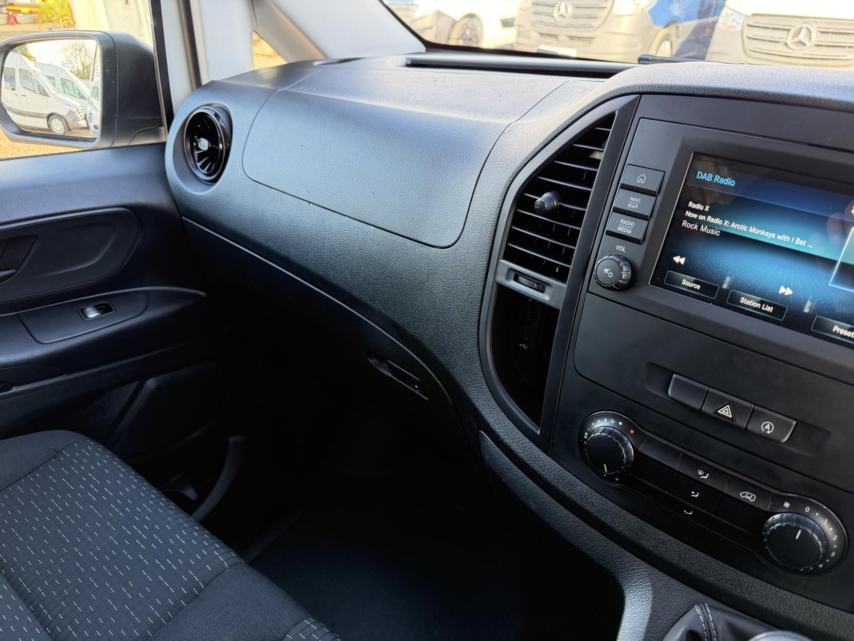 2021 Mercedes-Benz Vito 1.7 114 CDI Progressive Panel Van 5dr Diesel Manual FWD L2 Euro 6 (s/s) (LWB) (136 ps) - Thumbnail 27