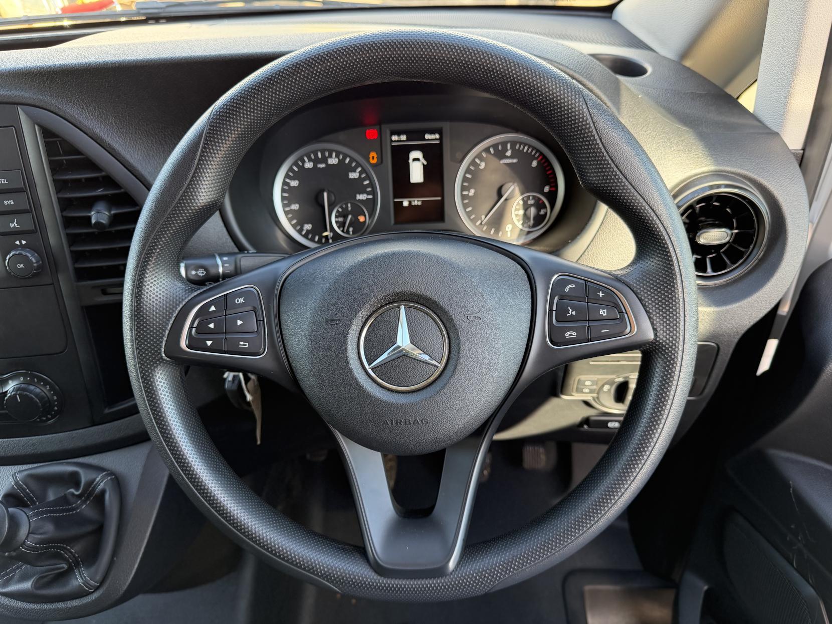 2021 Mercedes-Benz Vito 1.7 114 CDI Progressive Panel Van 5dr Diesel Manual FWD L2 Euro 6 (s/s) (LWB) (136 ps) - Thumbnail 16
