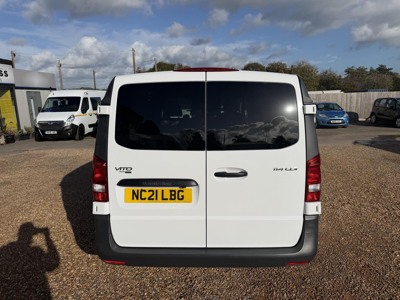 2021 Mercedes-Benz Vito 1.7 114 CDI Progressive Panel Van 5dr Diesel Manual FWD L2 Euro 6 (s/s) (LWB) (136 ps) - Thumbnail 10