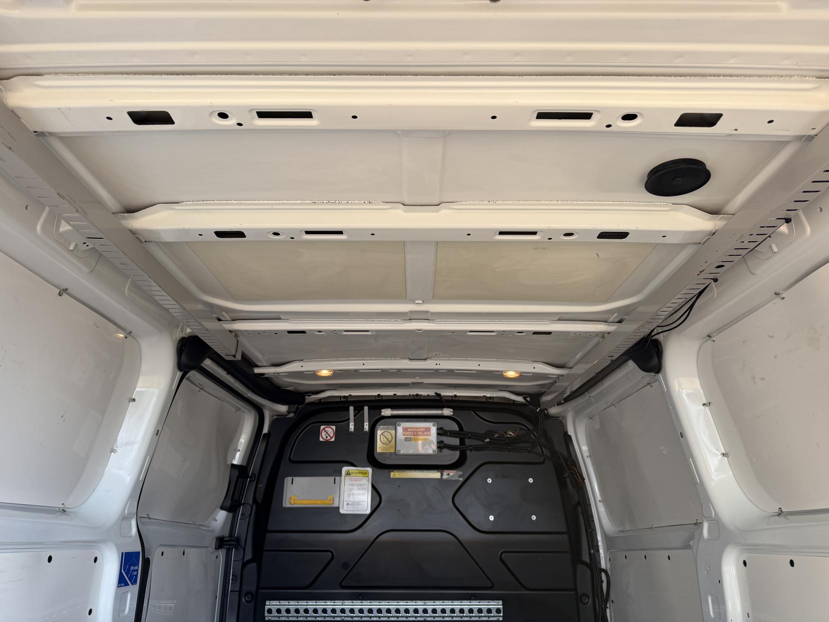 2016 Ford Transit Custom 2.2 TDCi 330 Panel Van 5dr Diesel Manual L1 H1 (192 g/km, 123 bhp) - Thumbnail 41