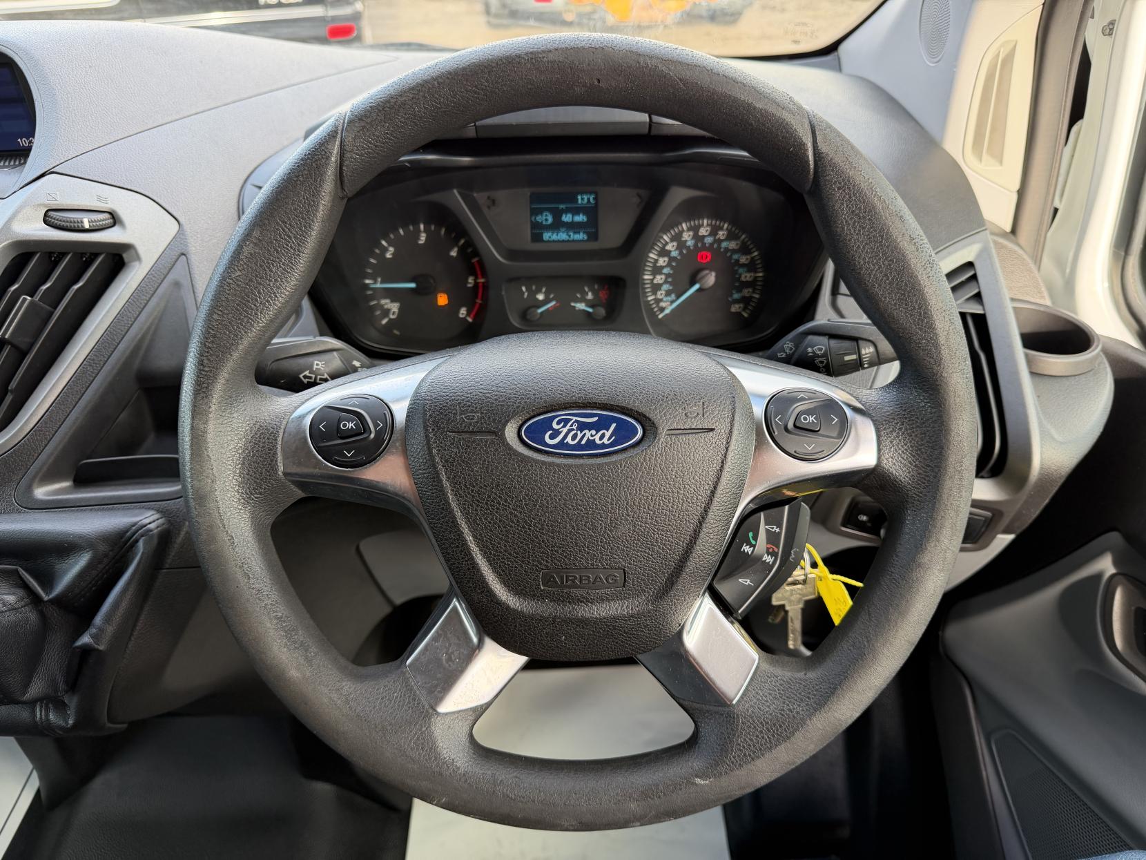 2016 Ford Transit Custom 2.2 TDCi 330 Panel Van 5dr Diesel Manual L1 H1 (192 g/km, 123 bhp) - Thumbnail 16