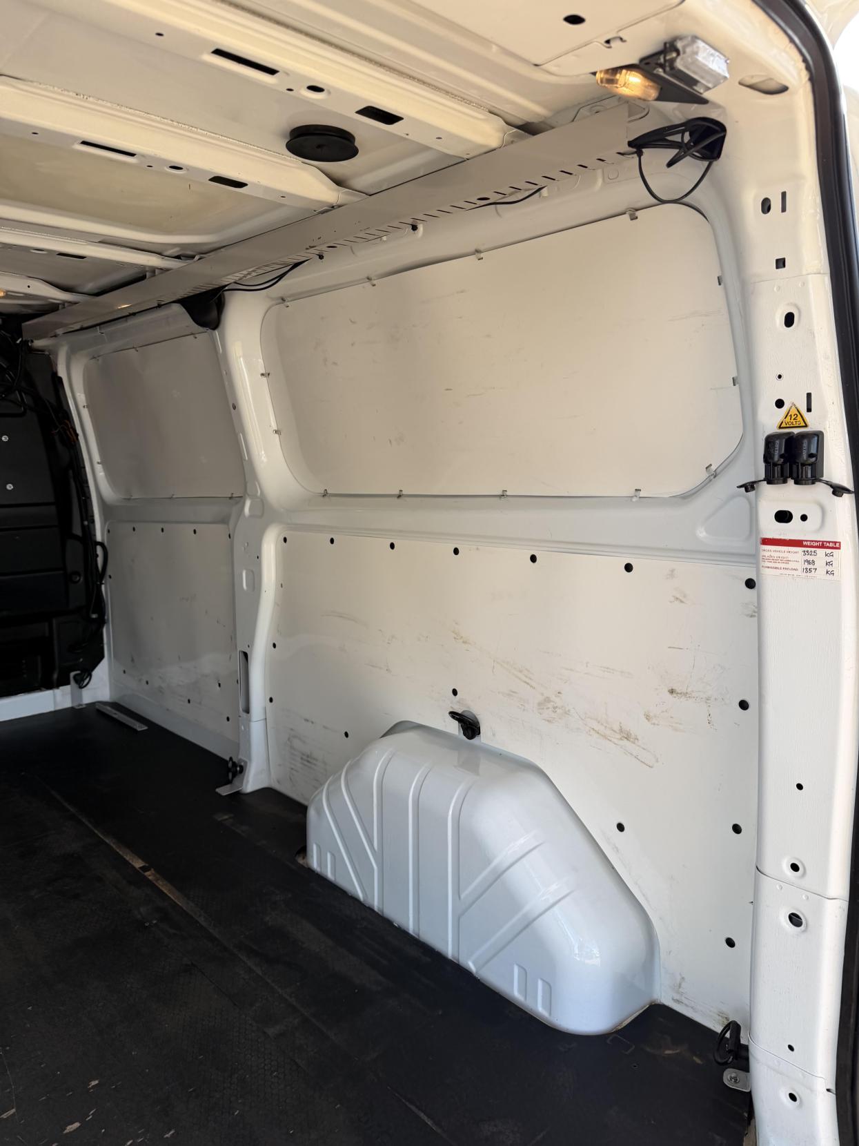 2016 Ford Transit Custom 2.2 TDCi 330 Panel Van 5dr Diesel Manual L1 H1 (192 g/km, 123 bhp) - Thumbnail 43