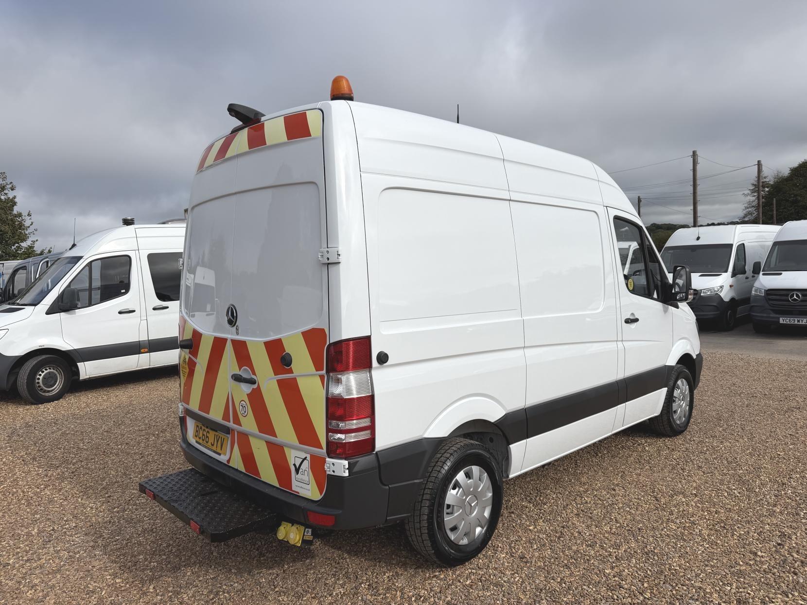 2017 Mercedes-Benz Sprinter 2.1 314 CDi BlueEFFICIENCY Panel Van 5dr Diesel Manual RWD L1 (199 g/km, 140 bhp) - Thumbnail 12
