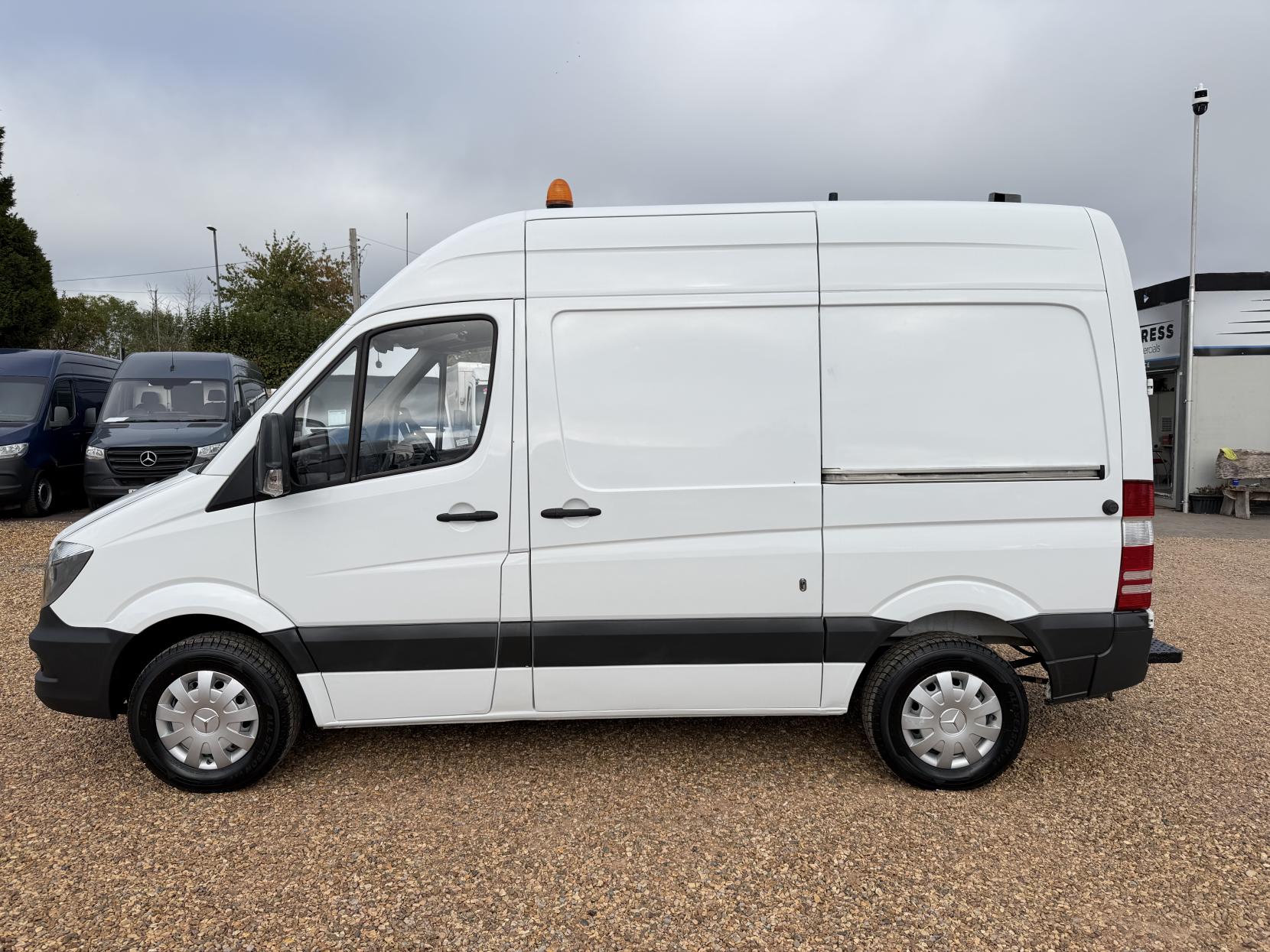2017 Mercedes-Benz Sprinter 2.1 314 CDi BlueEFFICIENCY Panel Van 5dr Diesel Manual RWD L1 (199 g/km, 140 bhp) - Thumbnail 8