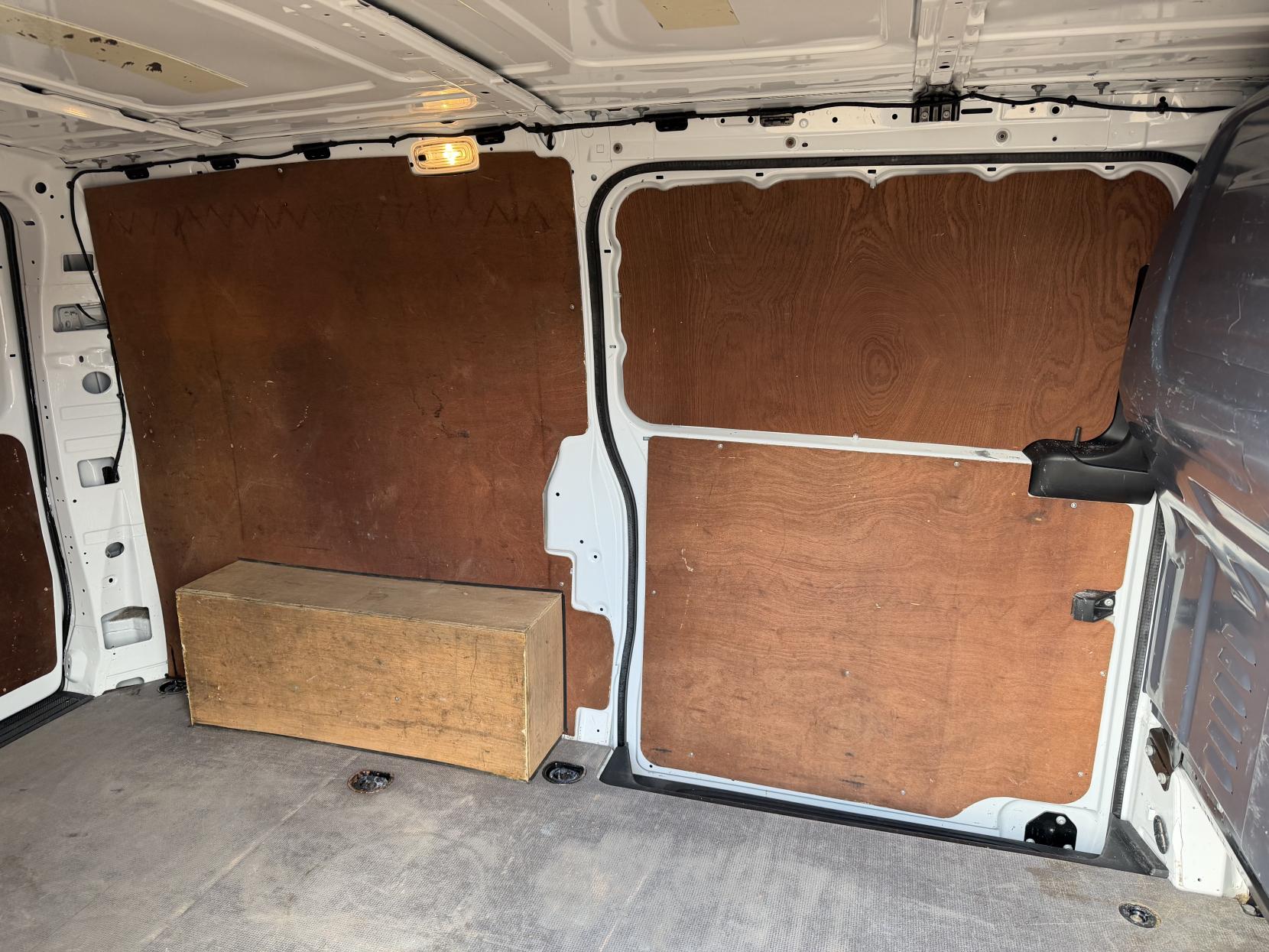 2019 Mercedes-Benz Vito 1.6 111 CDI Panel Van 6dr Diesel Manual FWD L2 Euro 6 (114 ps) - Thumbnail 42