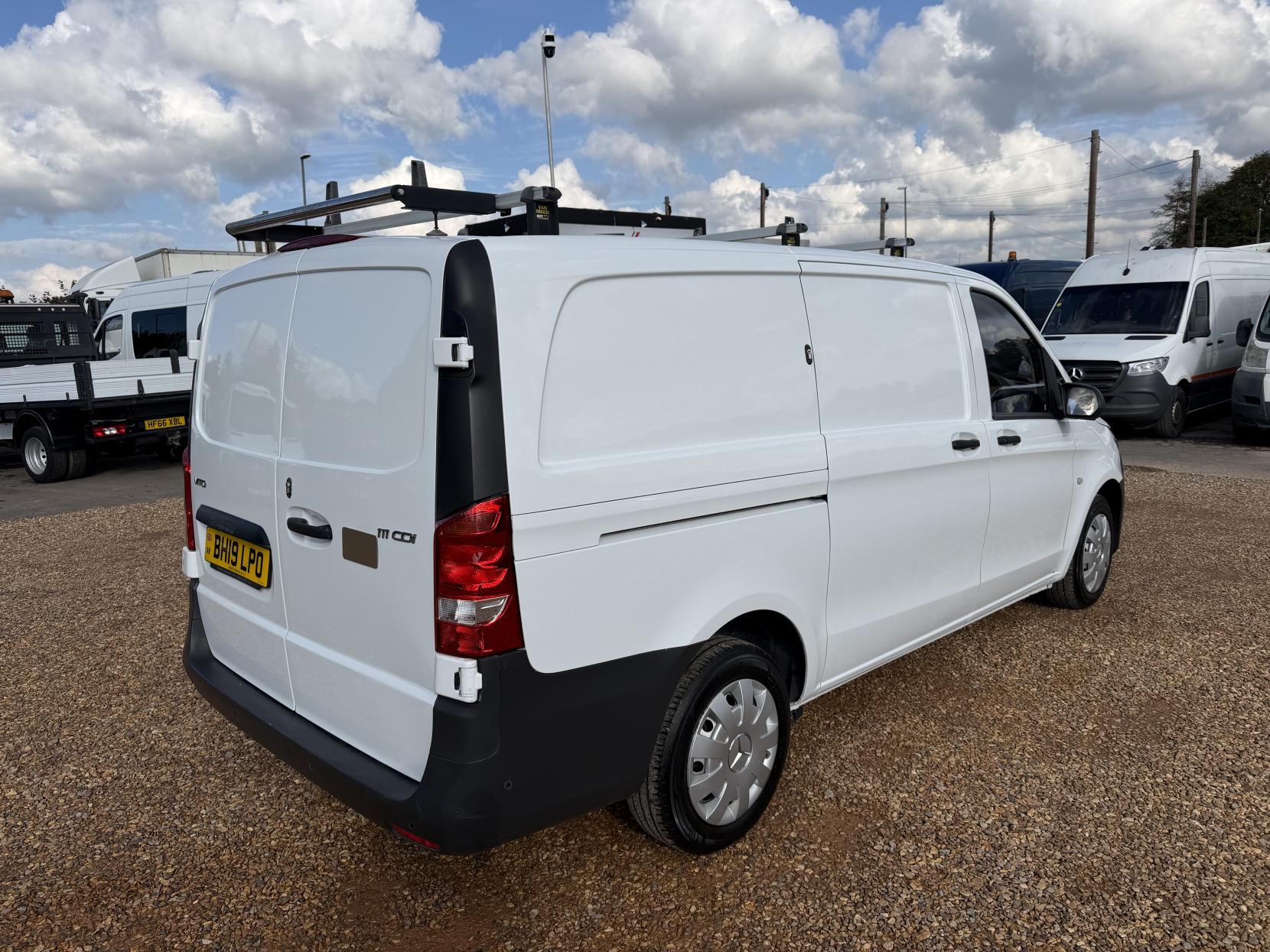 2019 Mercedes-Benz Vito 1.6 111 CDI Panel Van 6dr Diesel Manual FWD L2 Euro 6 (114 ps) - Thumbnail 11