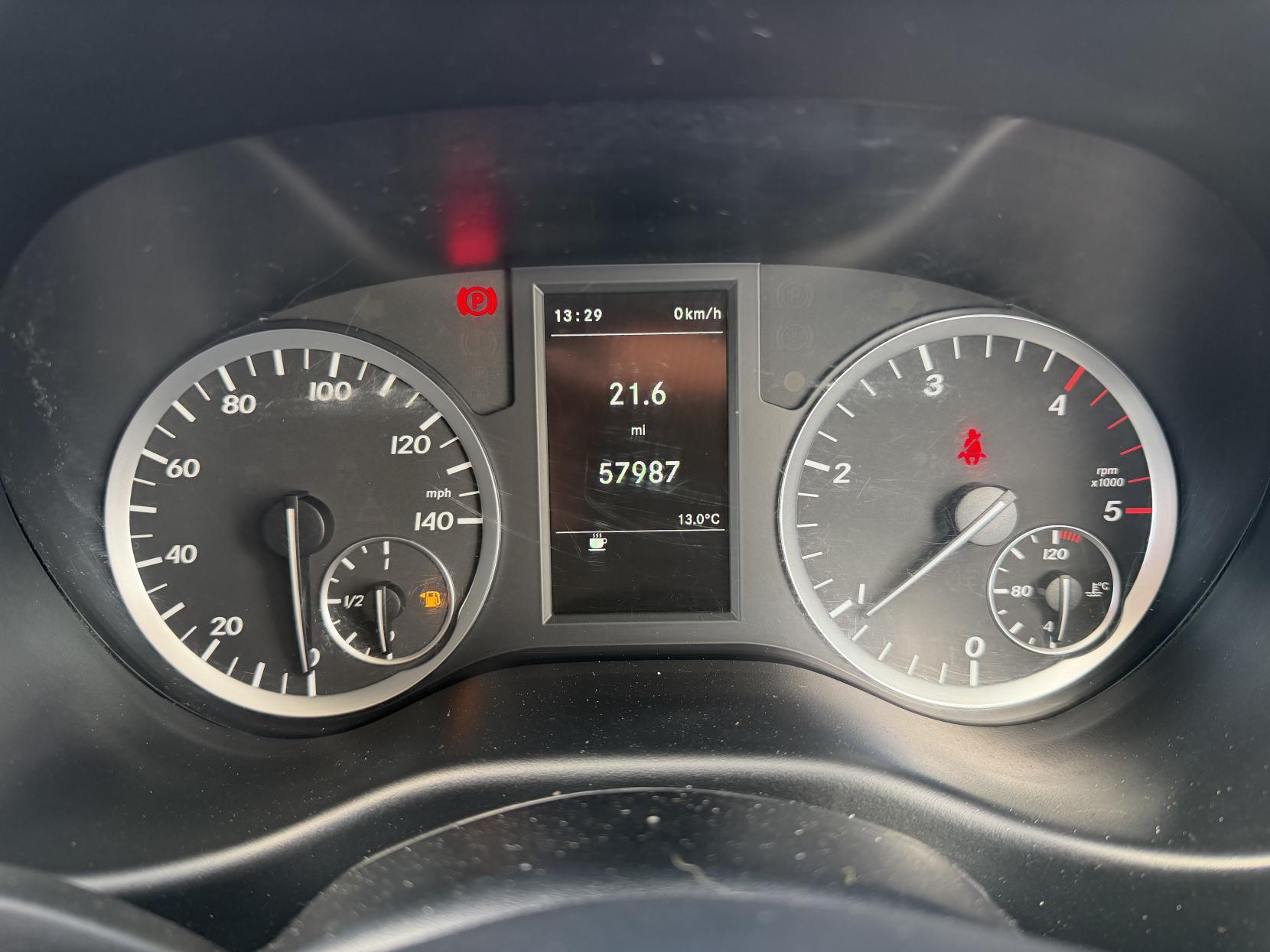 2019 Mercedes-Benz Vito 1.6 111 CDI Panel Van 6dr Diesel Manual FWD L2 Euro 6 (114 ps) - Thumbnail 18