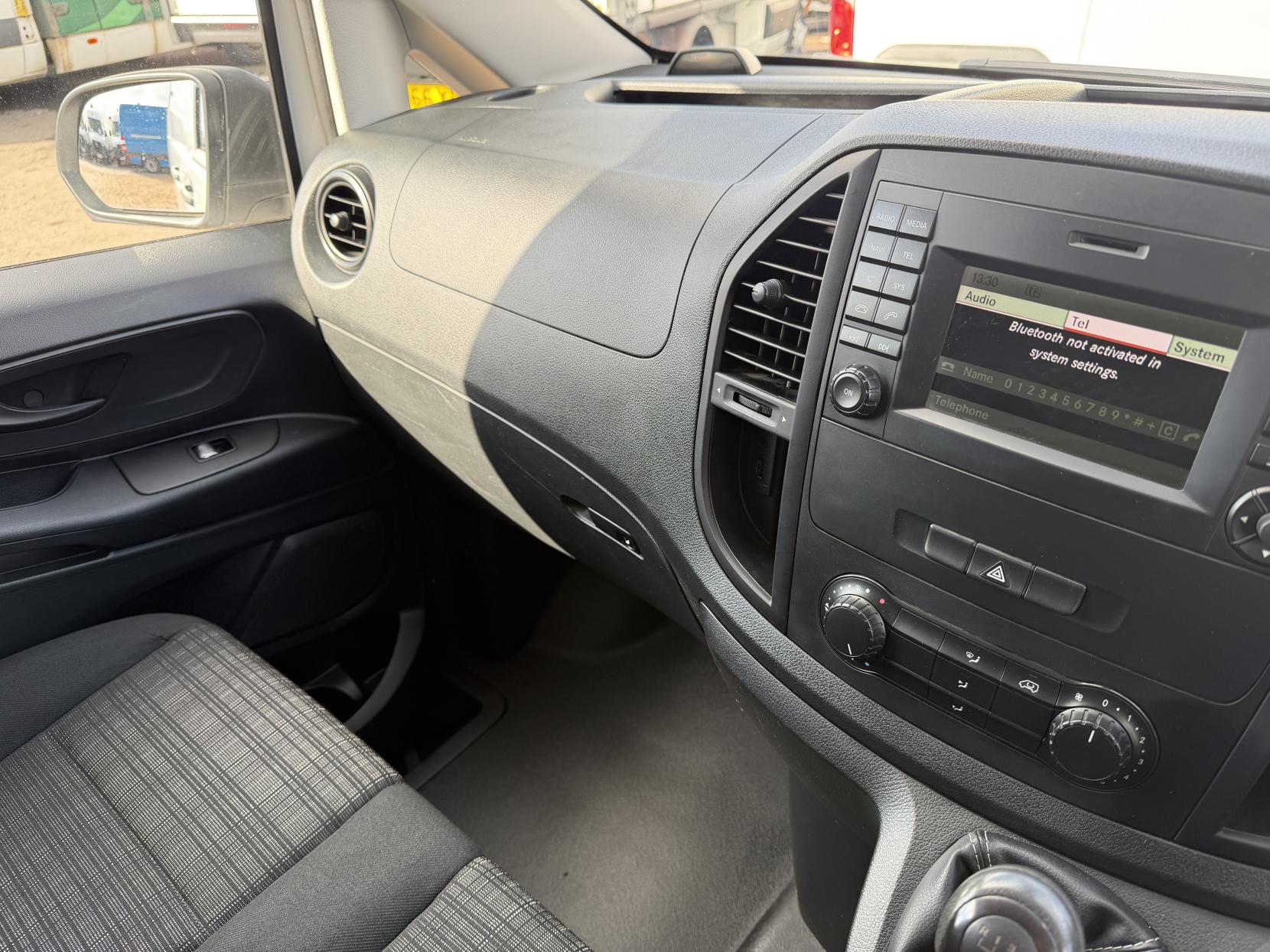 2019 Mercedes-Benz Vito 1.6 111 CDI Panel Van 6dr Diesel Manual FWD L2 Euro 6 (114 ps) - Thumbnail 32