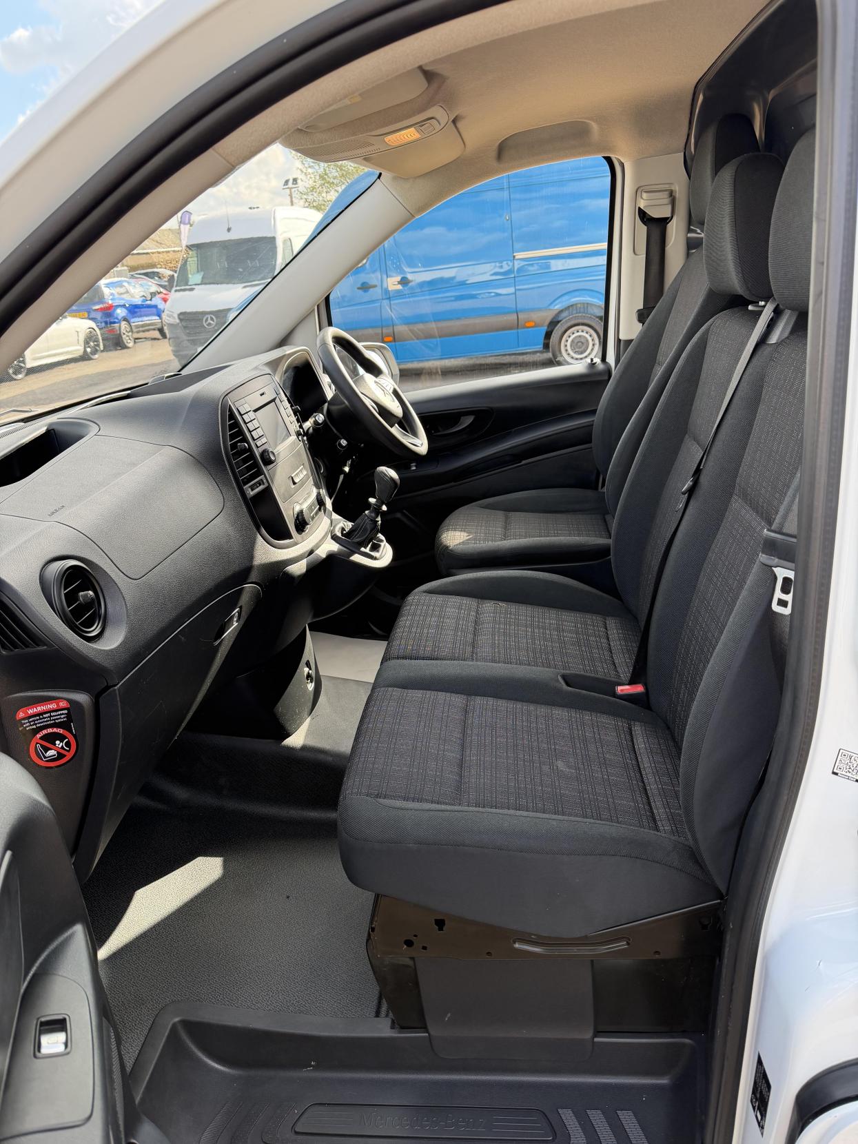 2019 Mercedes-Benz Vito 1.6 111 CDI Panel Van 6dr Diesel Manual FWD L2 Euro 6 (114 ps) - Thumbnail 30