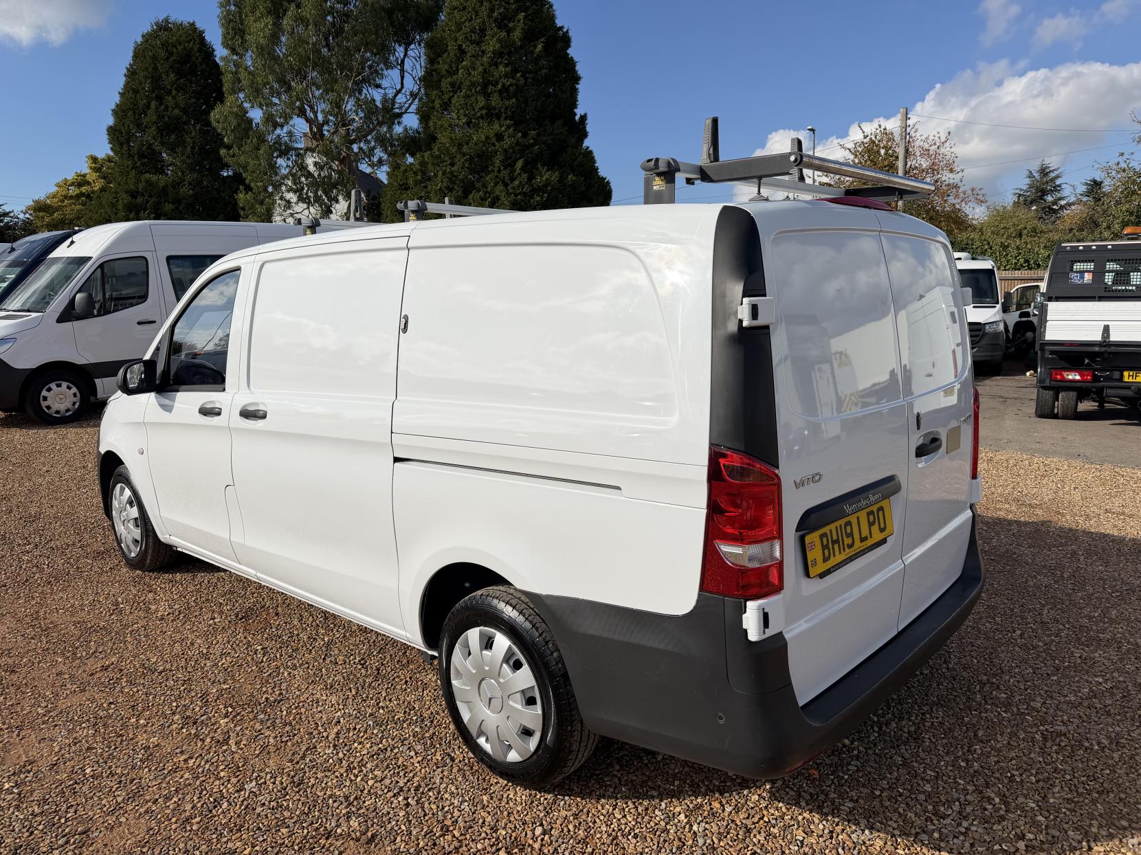 2019 Mercedes-Benz Vito 1.6 111 CDI Panel Van 6dr Diesel Manual FWD L2 Euro 6 (114 ps) - Thumbnail 9