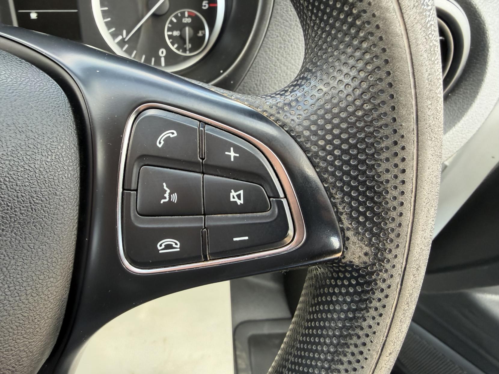 2019 Mercedes-Benz Vito 1.6 111 CDI Panel Van 6dr Diesel Manual FWD L2 Euro 6 (114 ps) - Thumbnail 19