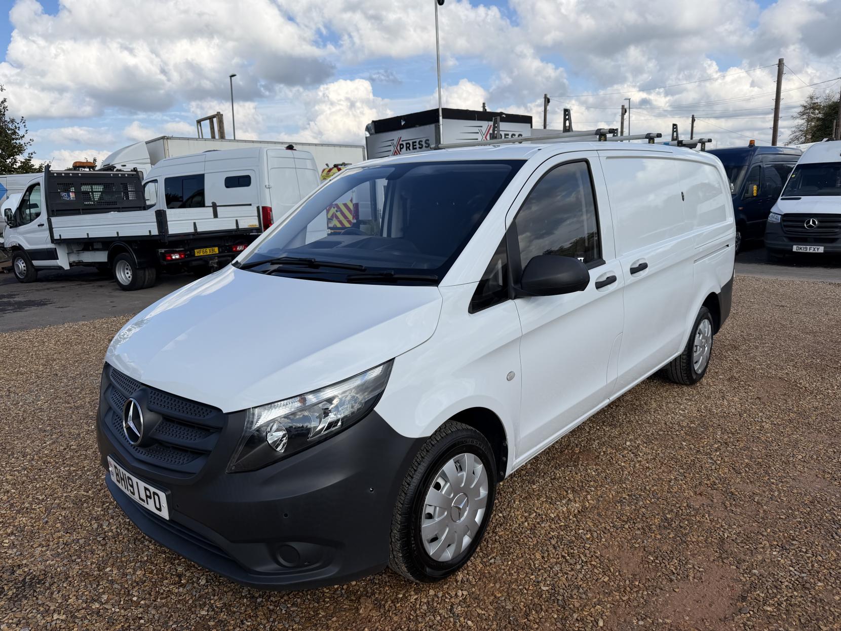 2019 Mercedes-Benz Vito 1.6 111 CDI Panel Van 6dr Diesel Manual FWD L2 Euro 6 (114 ps) - Thumbnail 7