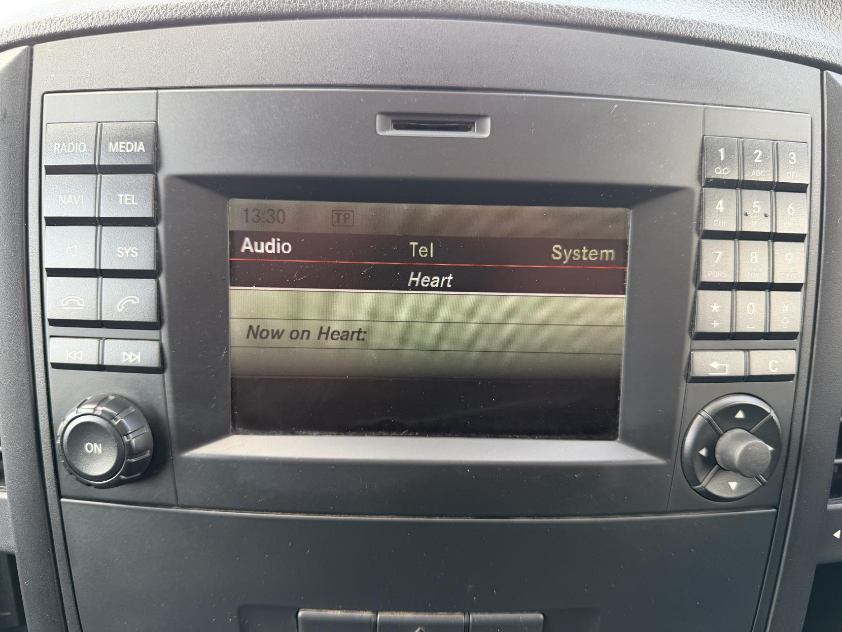 2019 Mercedes-Benz Vito 1.6 111 CDI Panel Van 6dr Diesel Manual FWD L2 Euro 6 (114 ps) - Thumbnail 20