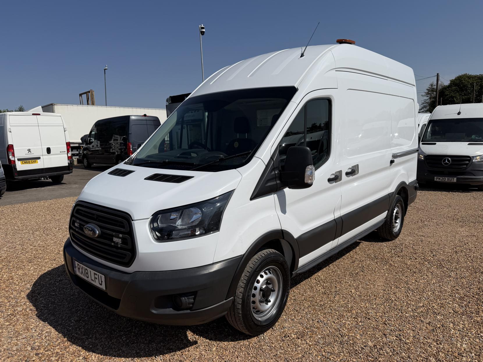 2018 Ford Transit 2.0 350 EcoBlue Panel Van 5dr Diesel Manual RWD L2 H3 Euro 6 (170 ps) - Thumbnail 8