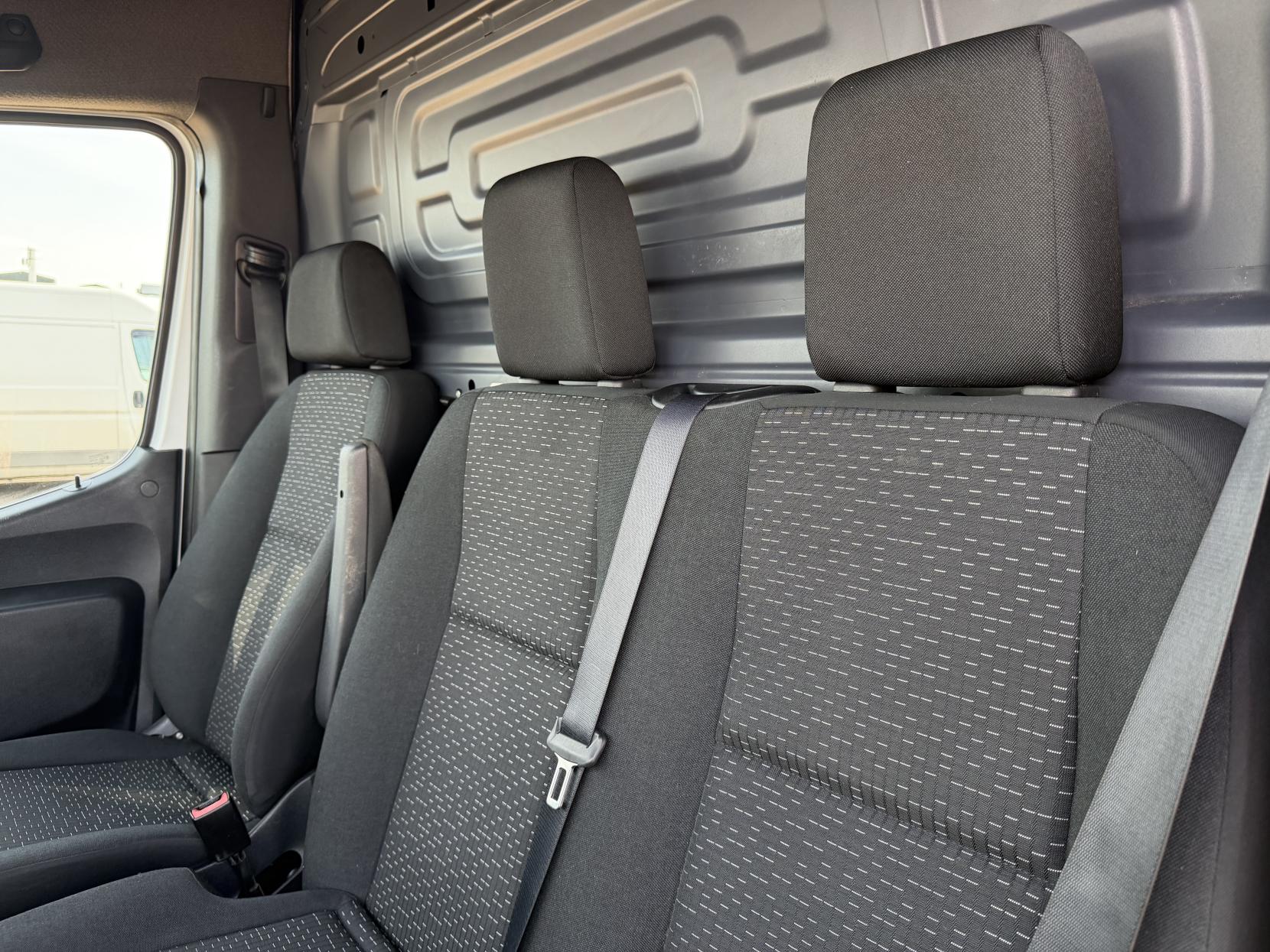 2020 Mercedes-Benz Sprinter 2.1 314 CDI Premium Panel Van 5dr Diesel Manual FWD L2 H2 Euro 6 (s/s) (143 ps) - Thumbnail 30